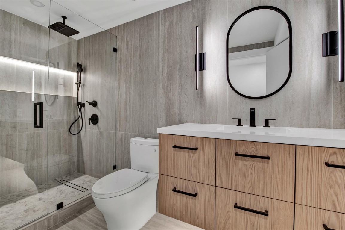 520 E Brickell Key #BH25 Miami, FL 33131