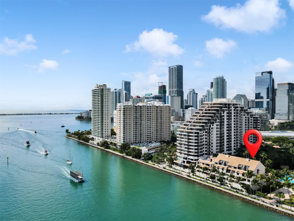 520 E Brickell Key #BH25 Miami, FL 33131