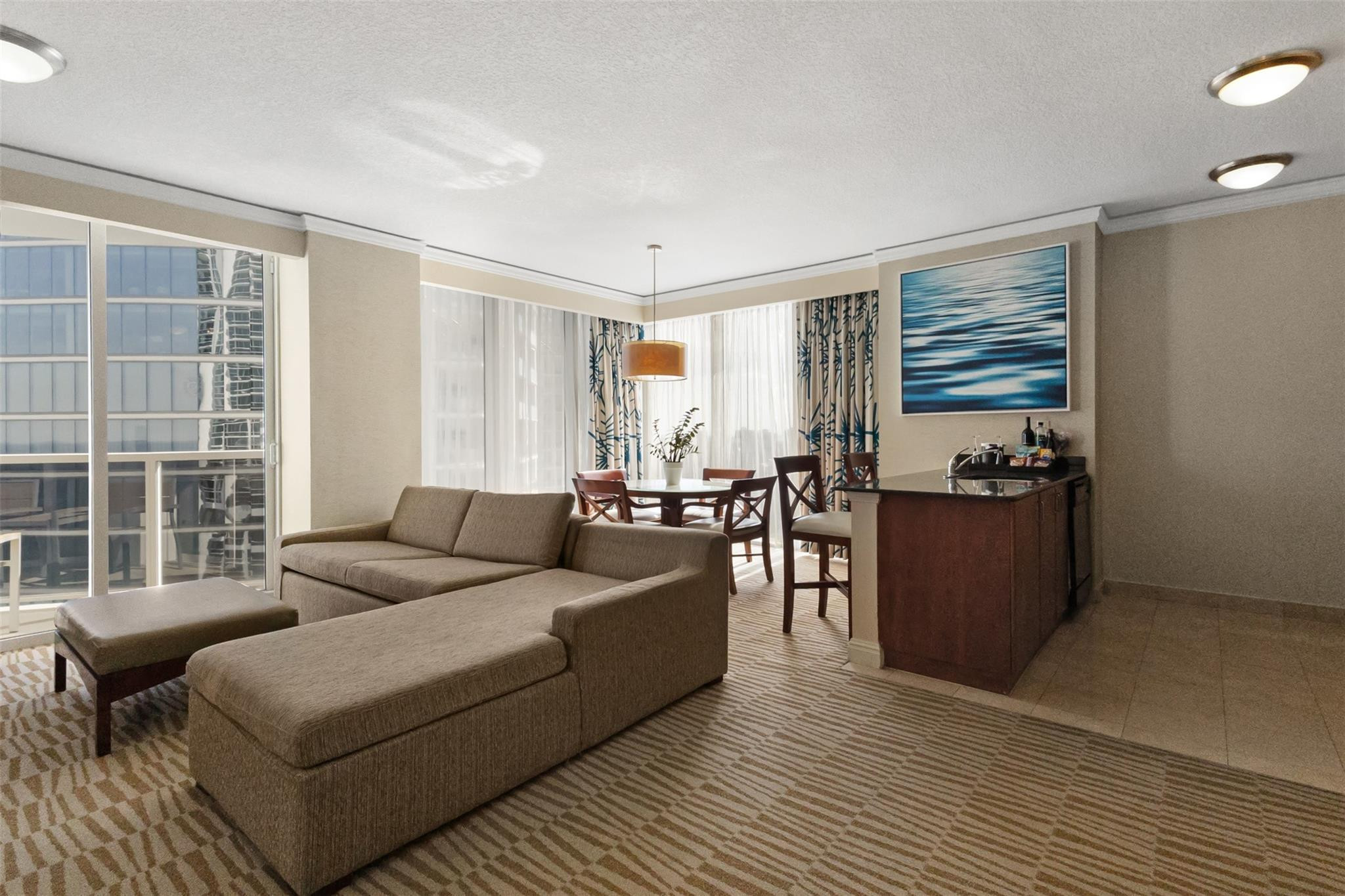 18001 Collins #2614 North Miami Beach, FL 33160