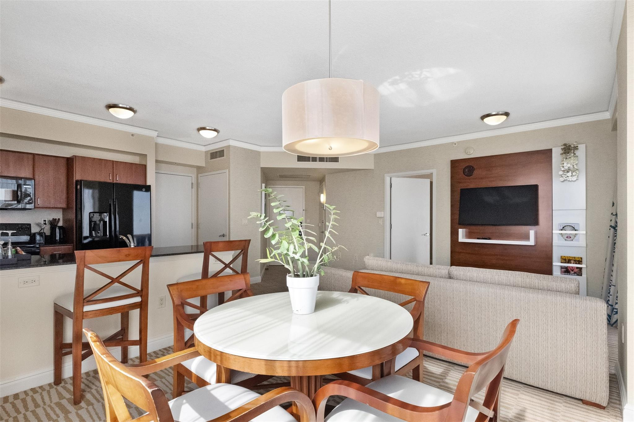 18001 Collins #2614 North Miami Beach, FL 33160