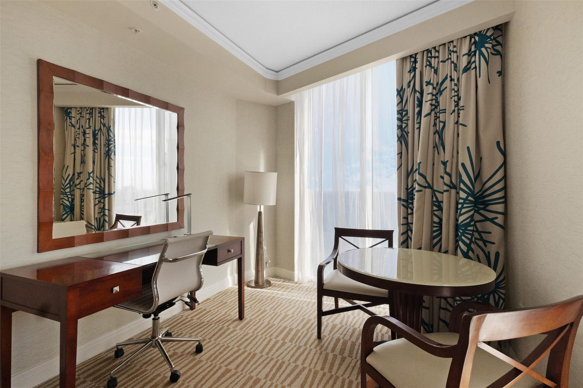 18001 Collins #2614 North Miami Beach, FL 33160