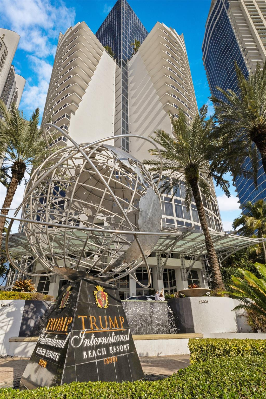 18001 Collins #2614 North Miami Beach, FL 33160