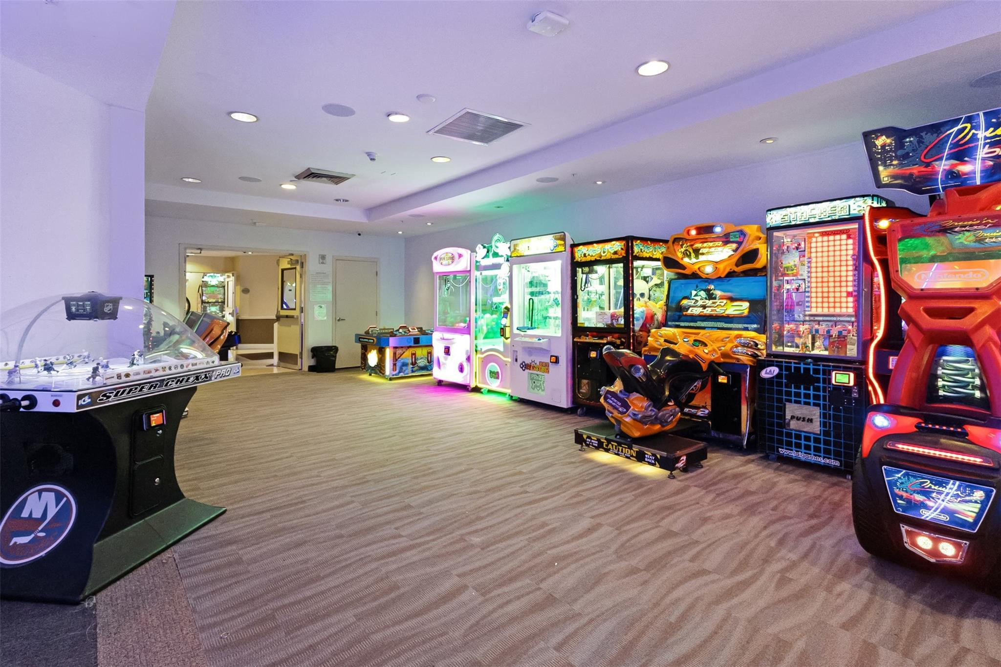 18001 Collins #2614 North Miami Beach, FL 33160