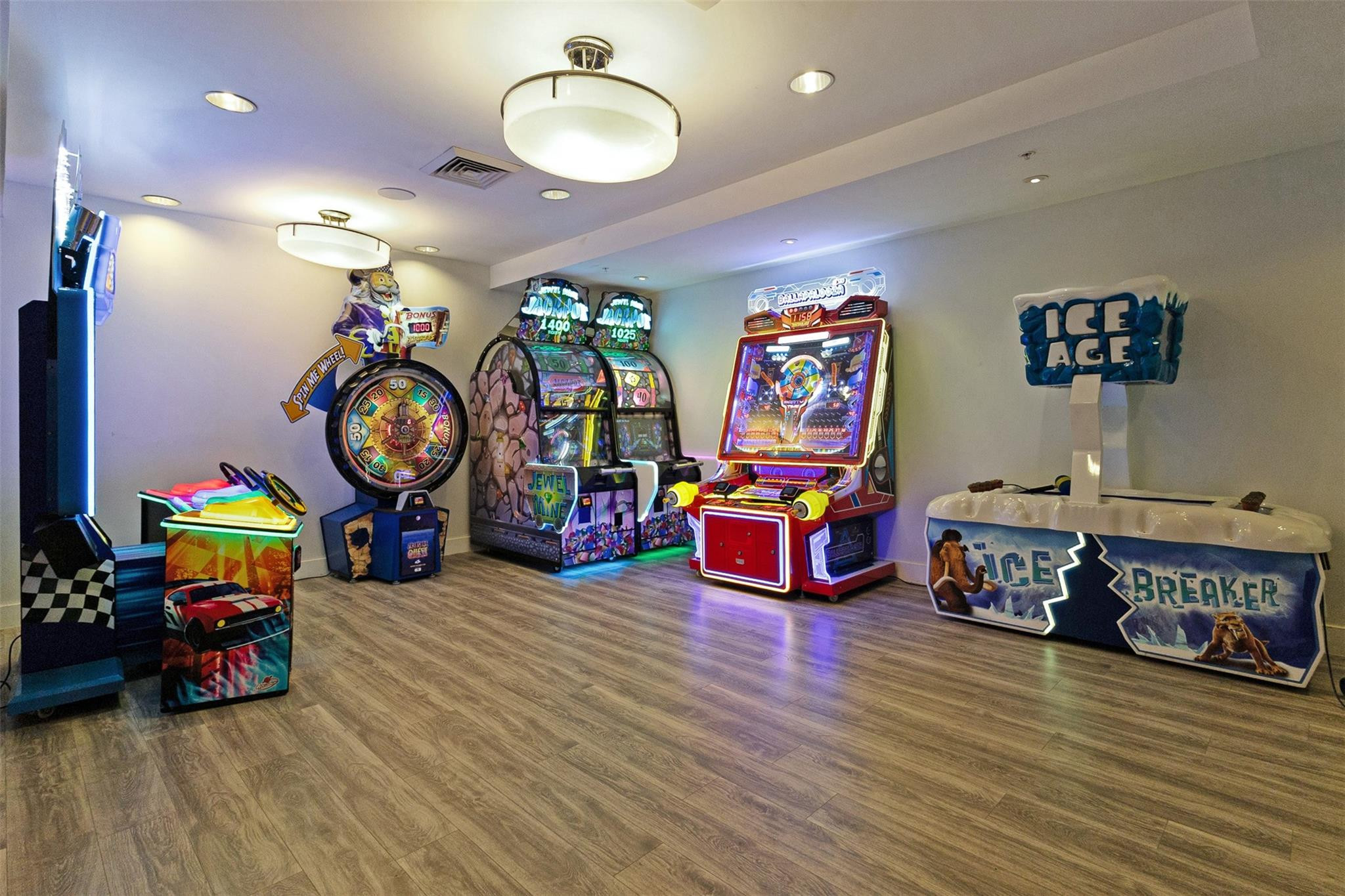 18001 Collins #2614 North Miami Beach, FL 33160