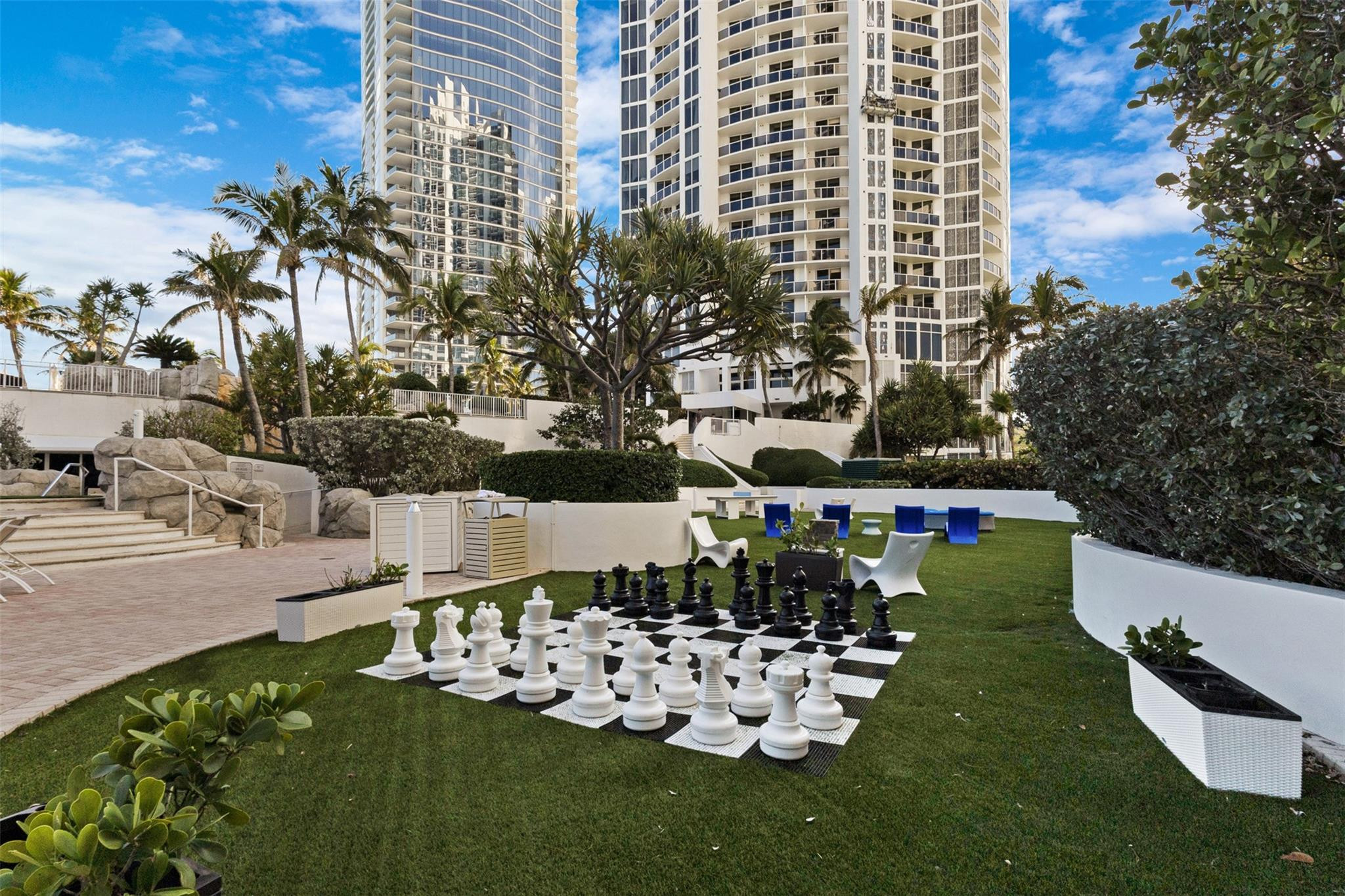 18001 Collins #2614 North Miami Beach, FL 33160