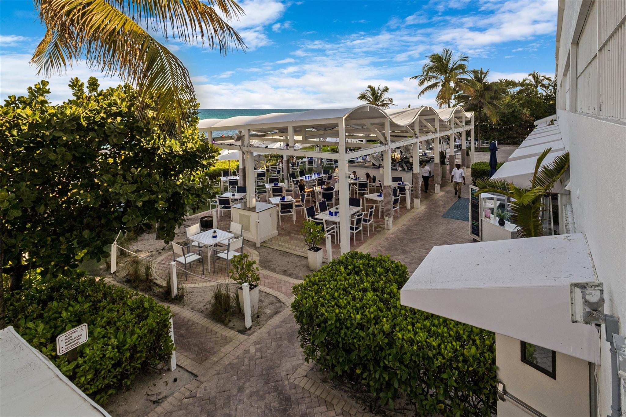 18001 Collins #2614 North Miami Beach, FL 33160