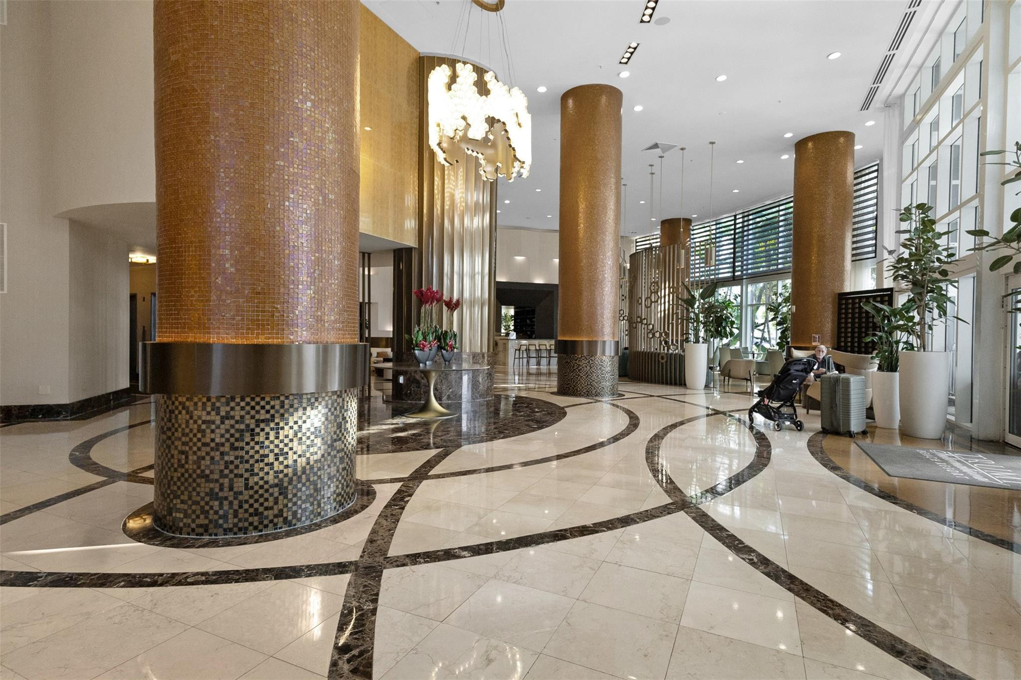 18001 Collins #2614 North Miami Beach, FL 33160