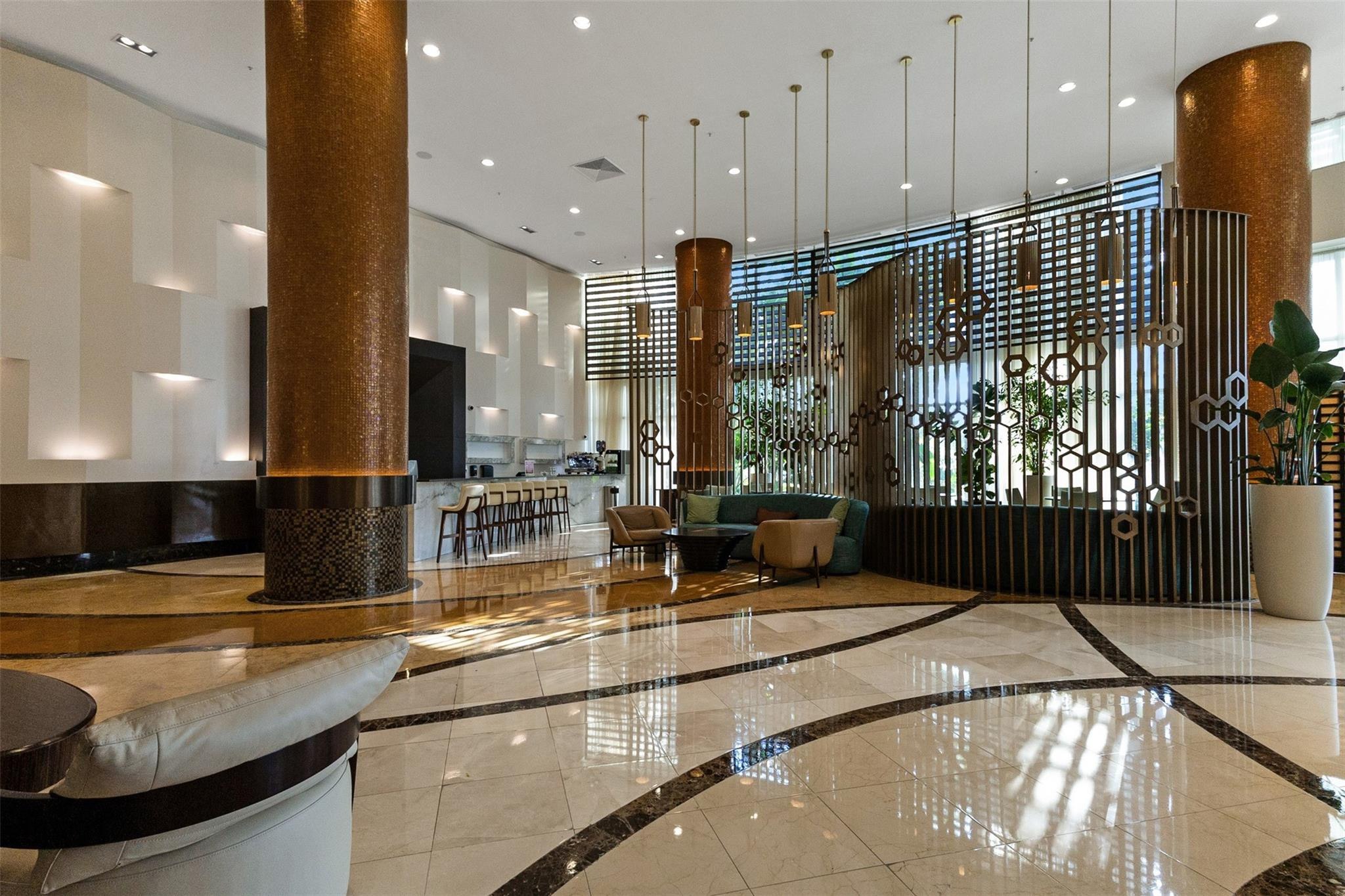 18001 Collins #2614 North Miami Beach, FL 33160