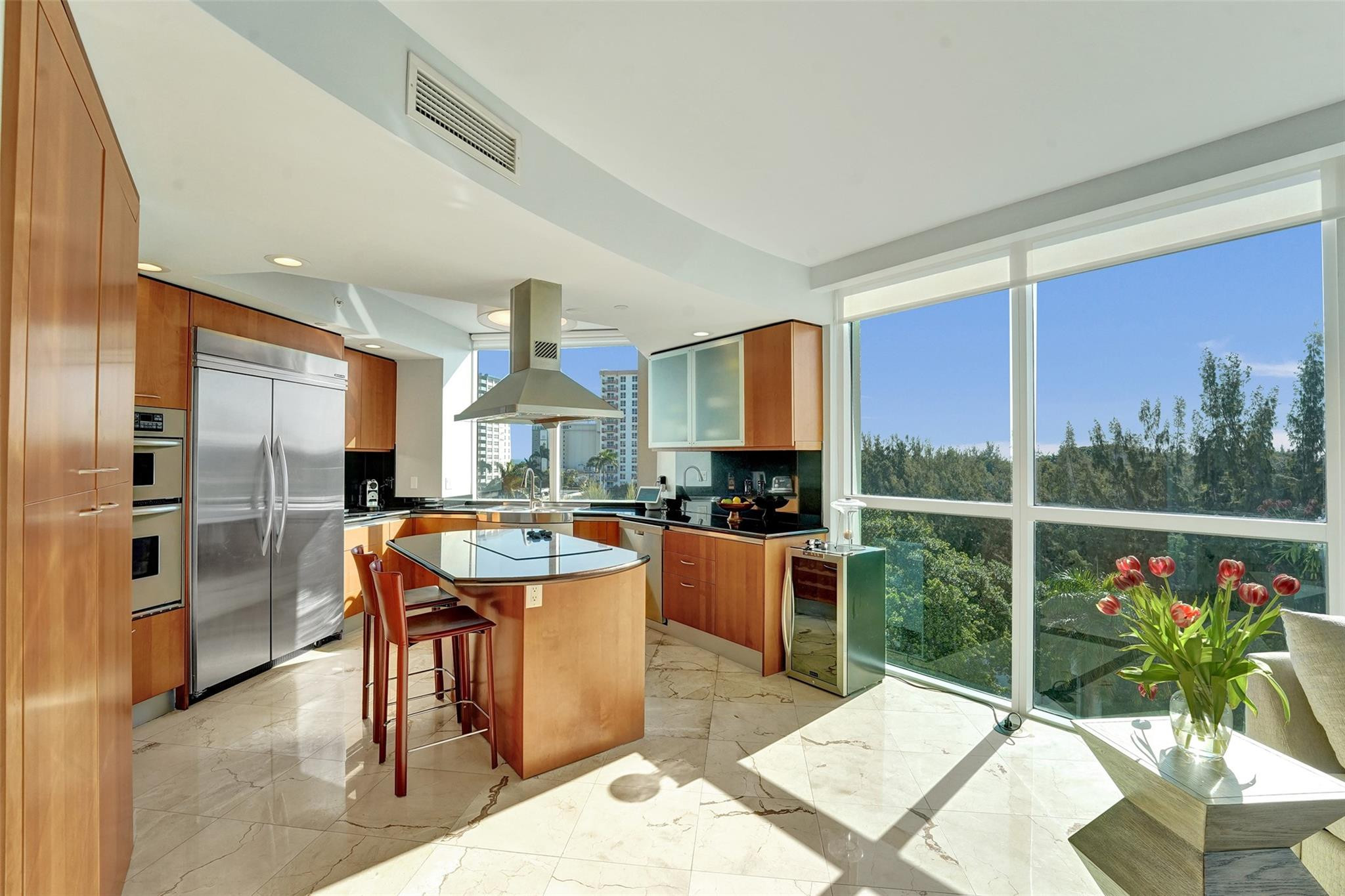 2845 NE 9th #601 Fort Lauderdale, FL 33304