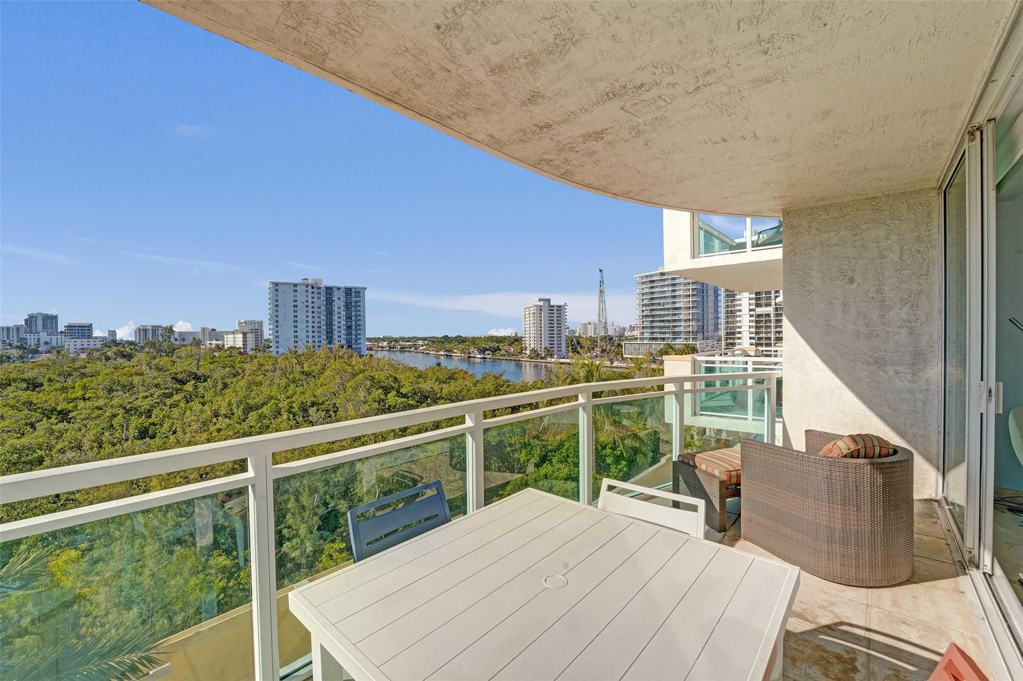 2845 NE 9th #601 Fort Lauderdale, FL 33304