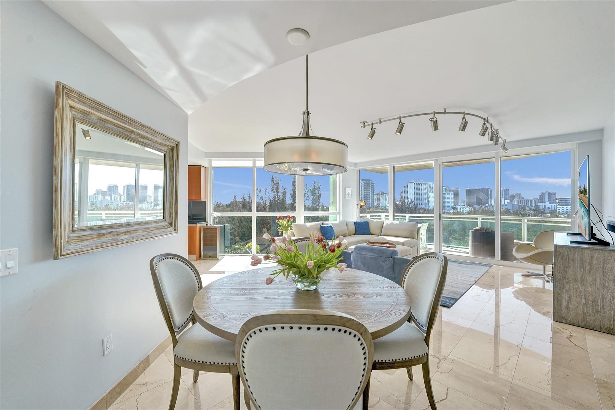 2845 NE 9th #601 Fort Lauderdale, FL 33304