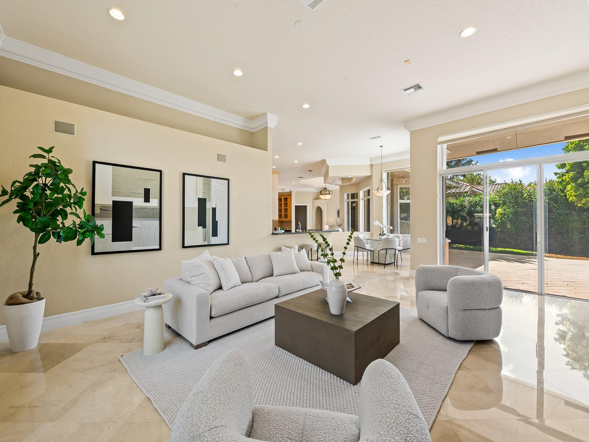 2579 Mayfair Weston, FL 33327