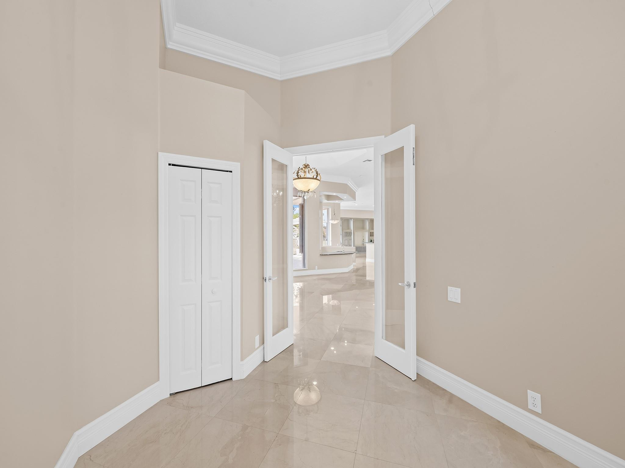 2579 Mayfair Weston, FL 33327