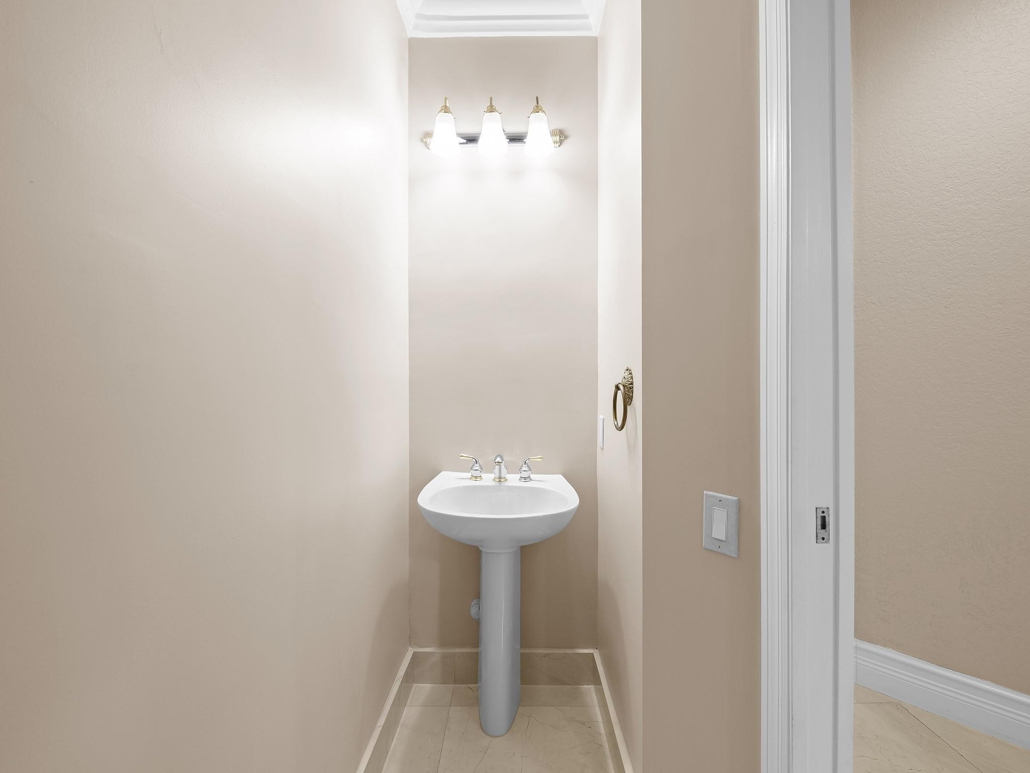 2579 Mayfair Weston, FL 33327