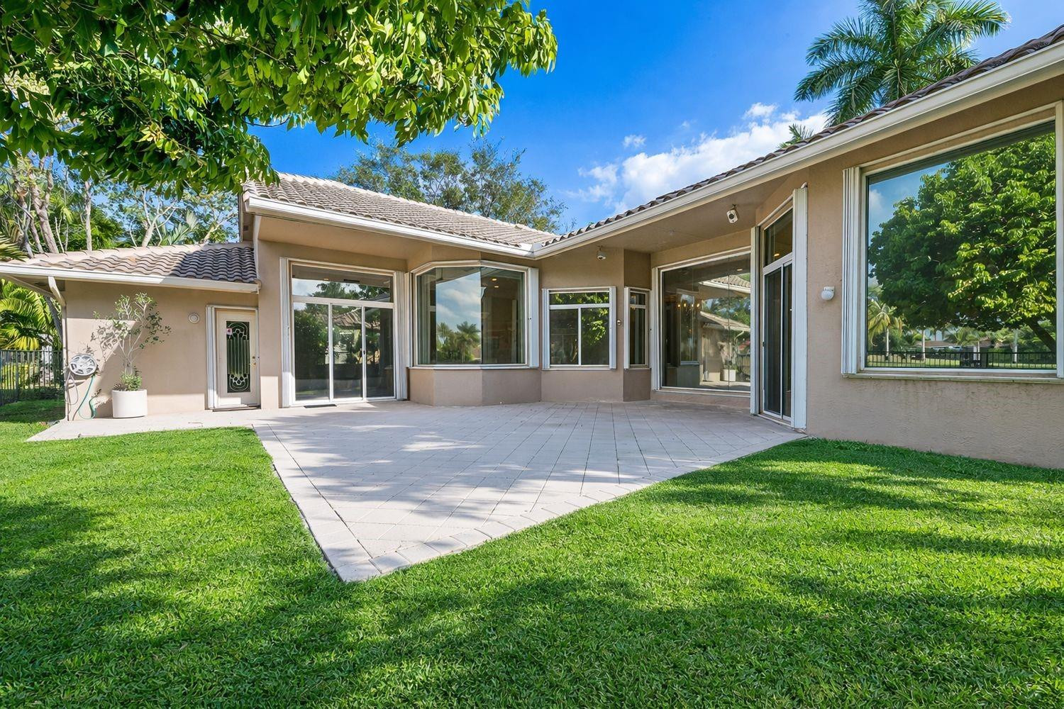 2579 Mayfair Weston, FL 33327