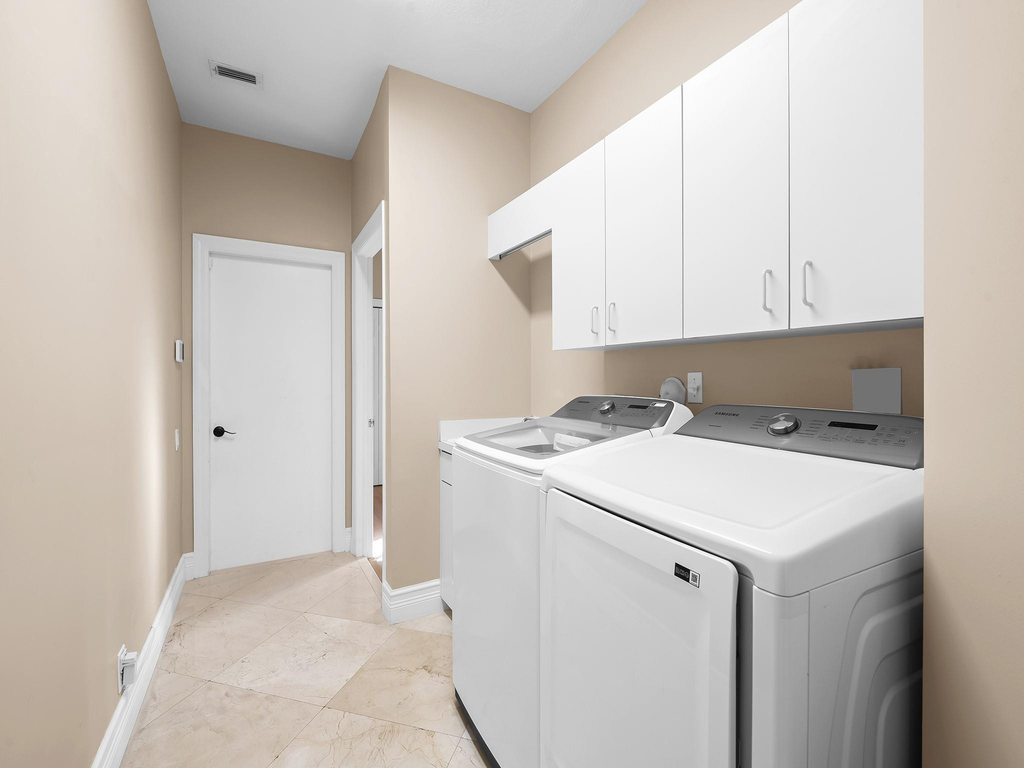 2579 Mayfair Weston, FL 33327