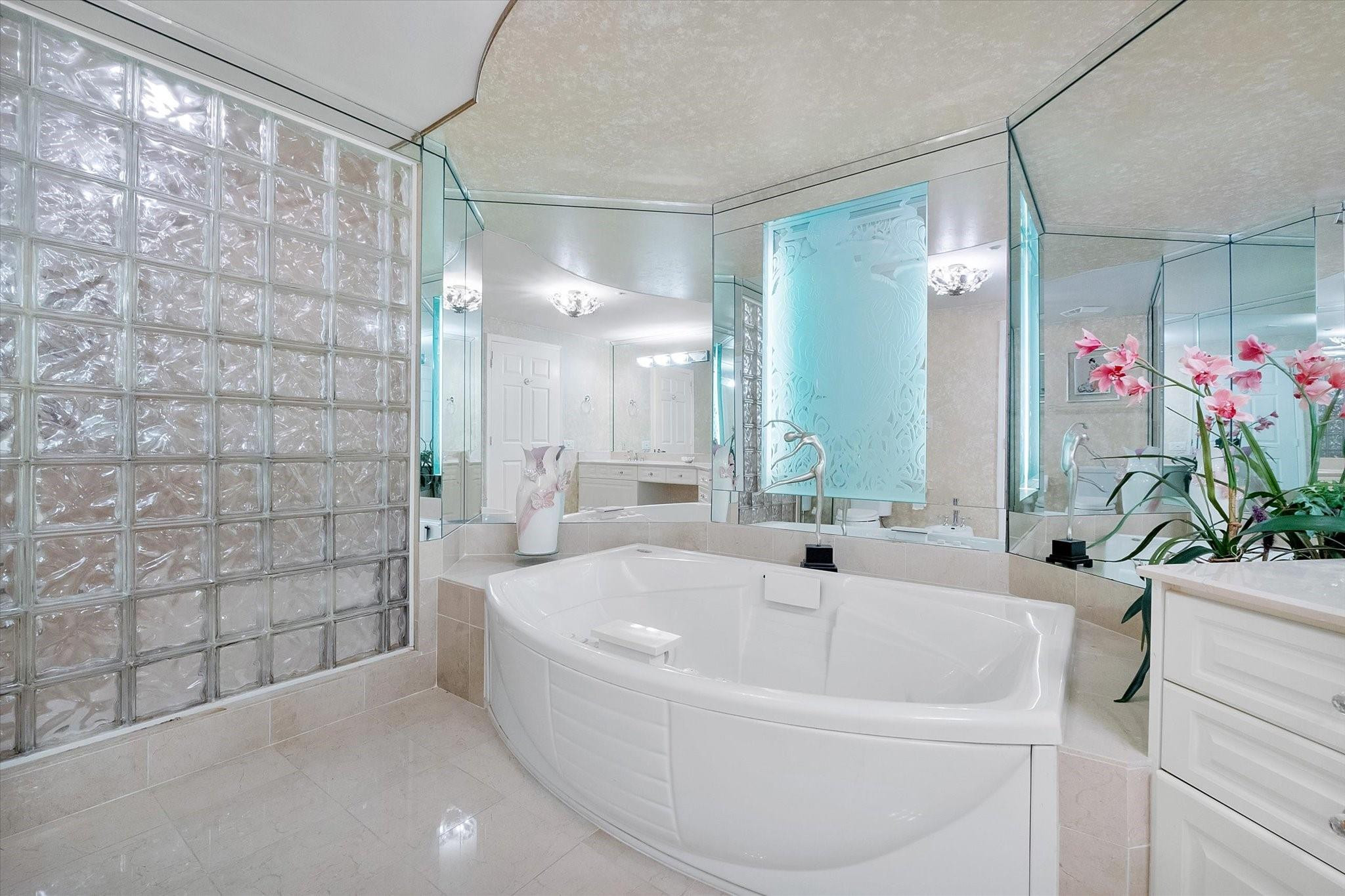 3100 N Ocean #1909 Fort Lauderdale, FL 33308