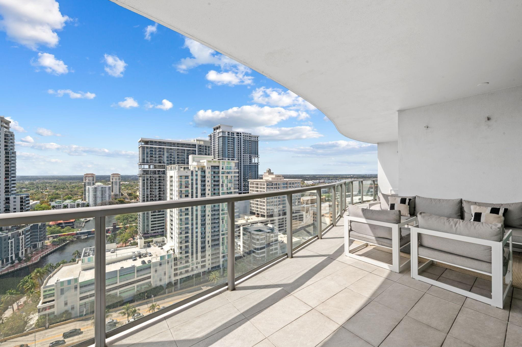 100 E Las Olas #2404 Fort Lauderdale, FL 33301