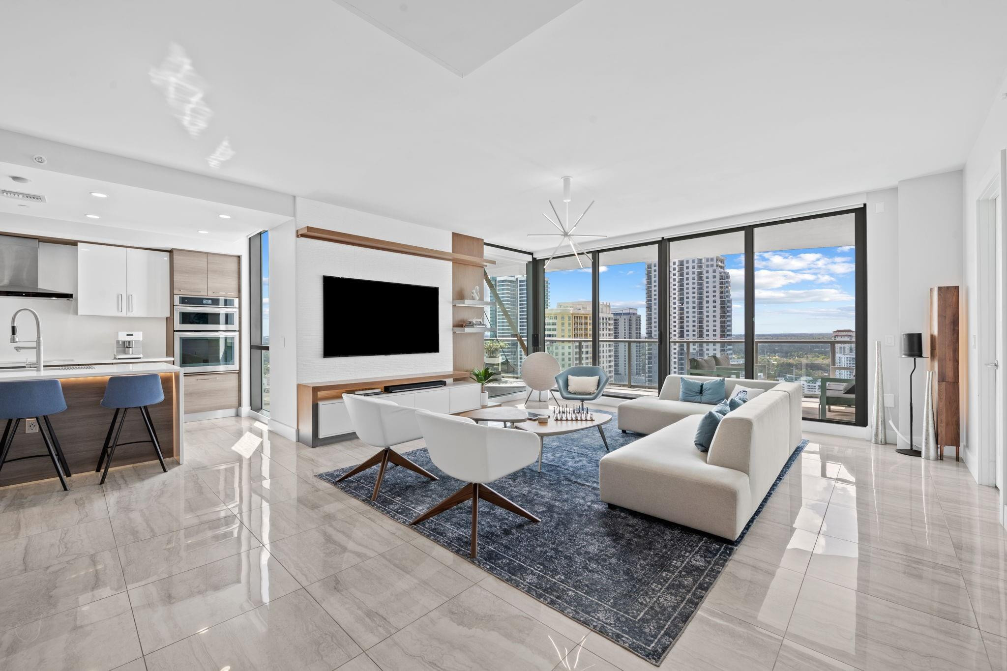 100 E Las Olas #2404 Fort Lauderdale, FL 33301