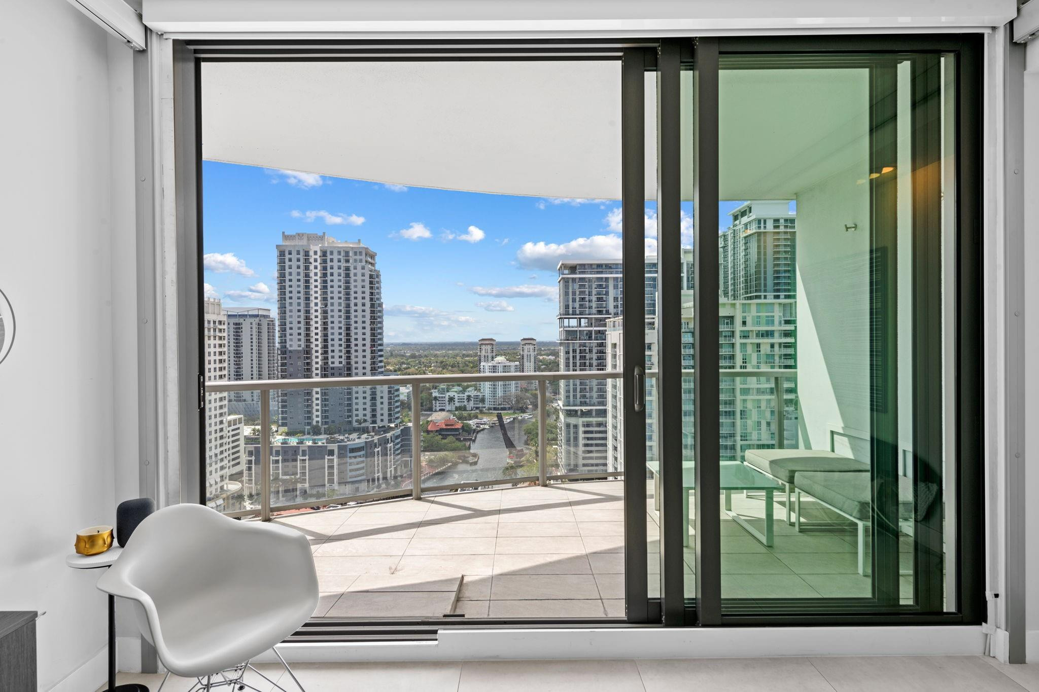 100 E Las Olas #2404 Fort Lauderdale, FL 33301