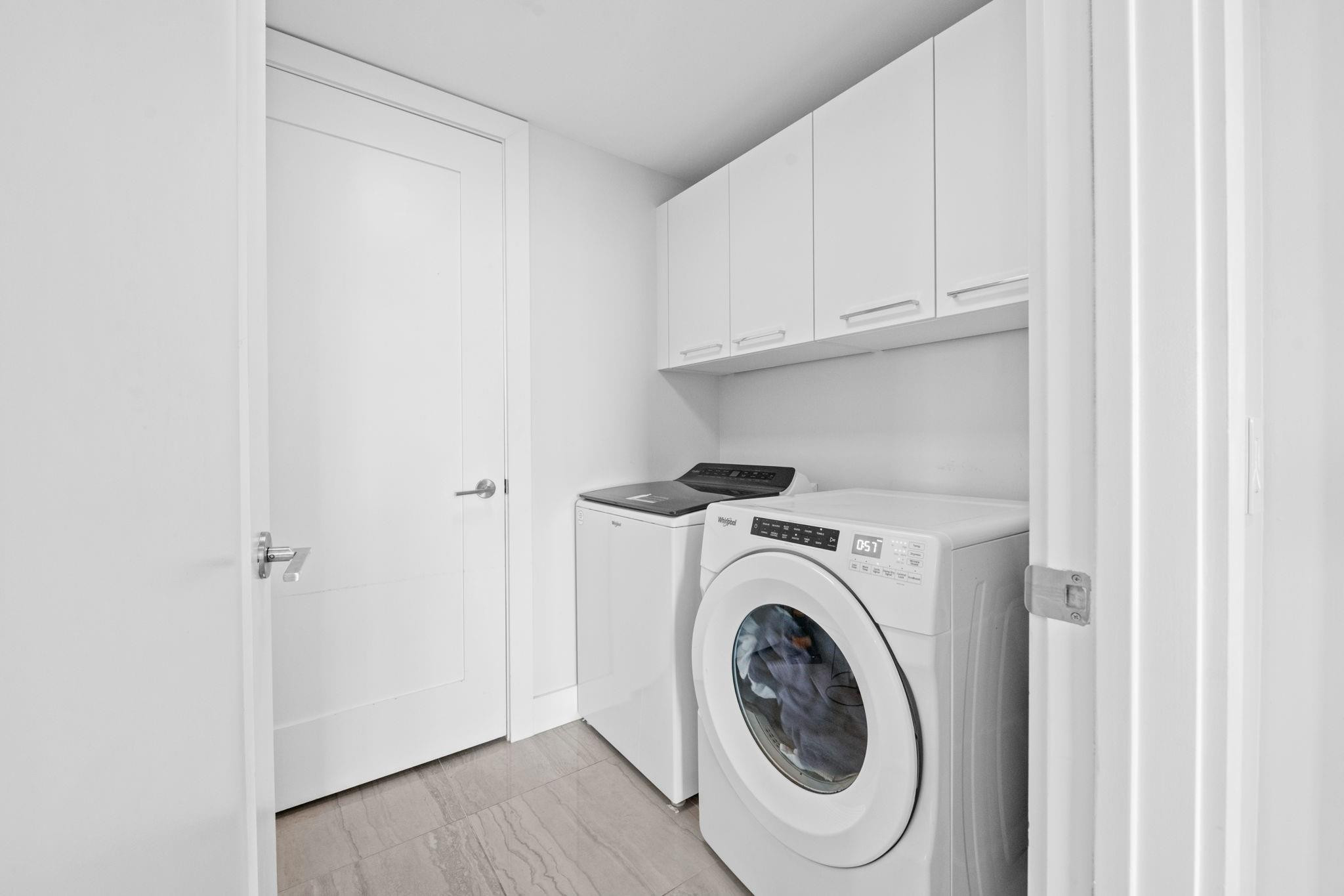 100 E Las Olas #2404 Fort Lauderdale, FL 33301