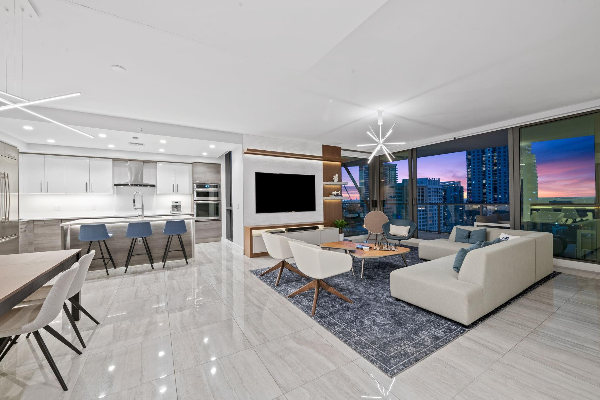 100 E Las Olas #2404 Fort Lauderdale, FL 33301