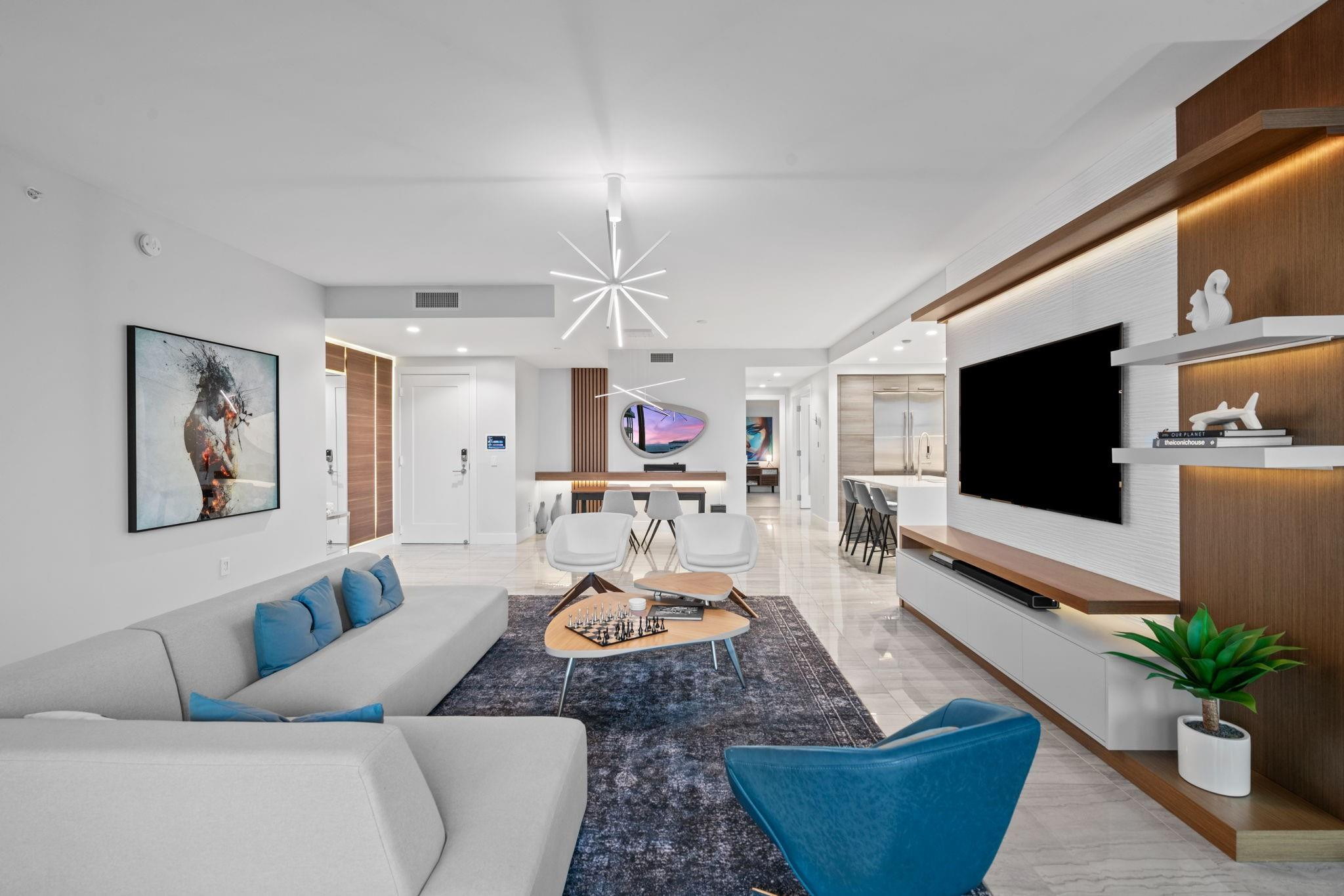 100 E Las Olas #2404 Fort Lauderdale, FL 33301