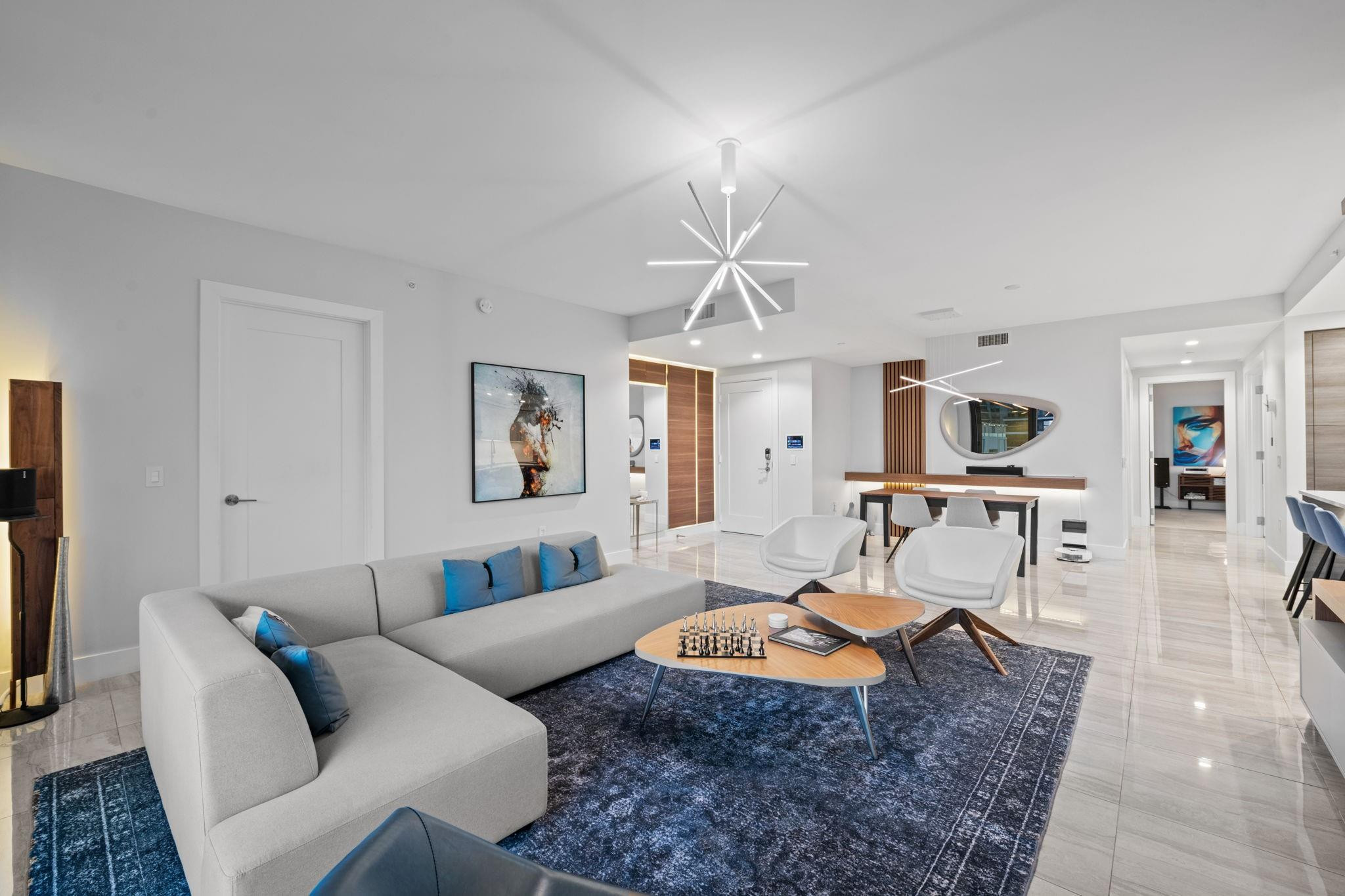 100 E Las Olas #2404 Fort Lauderdale, FL 33301