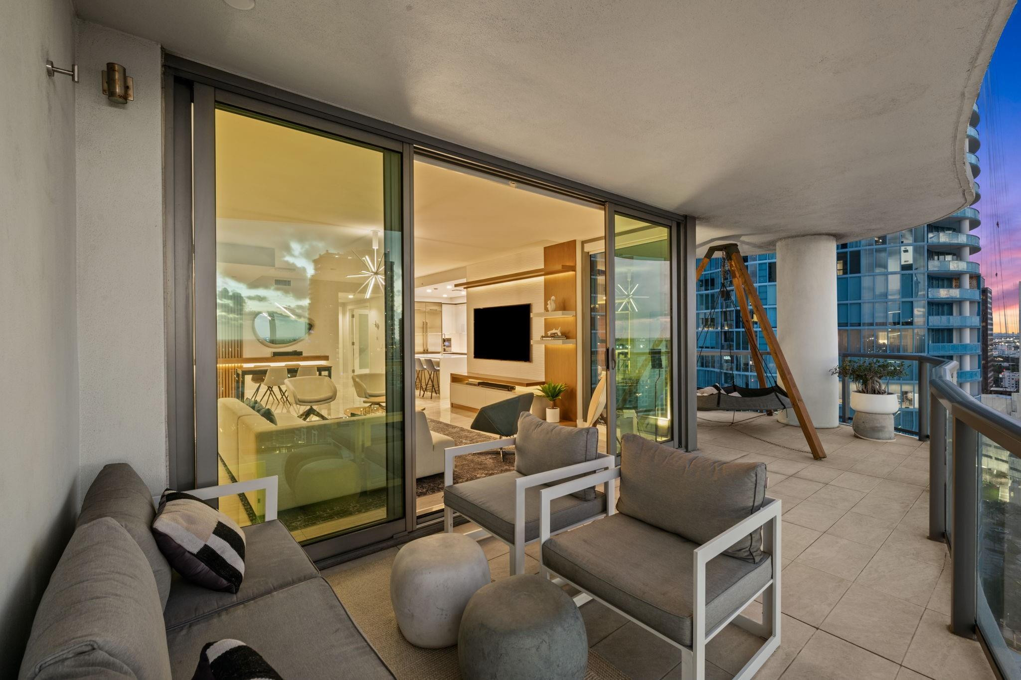 100 E Las Olas #2404 Fort Lauderdale, FL 33301