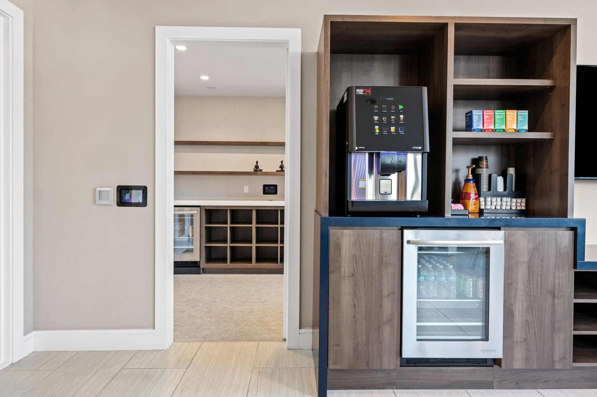 100 E Las Olas #2404 Fort Lauderdale, FL 33301