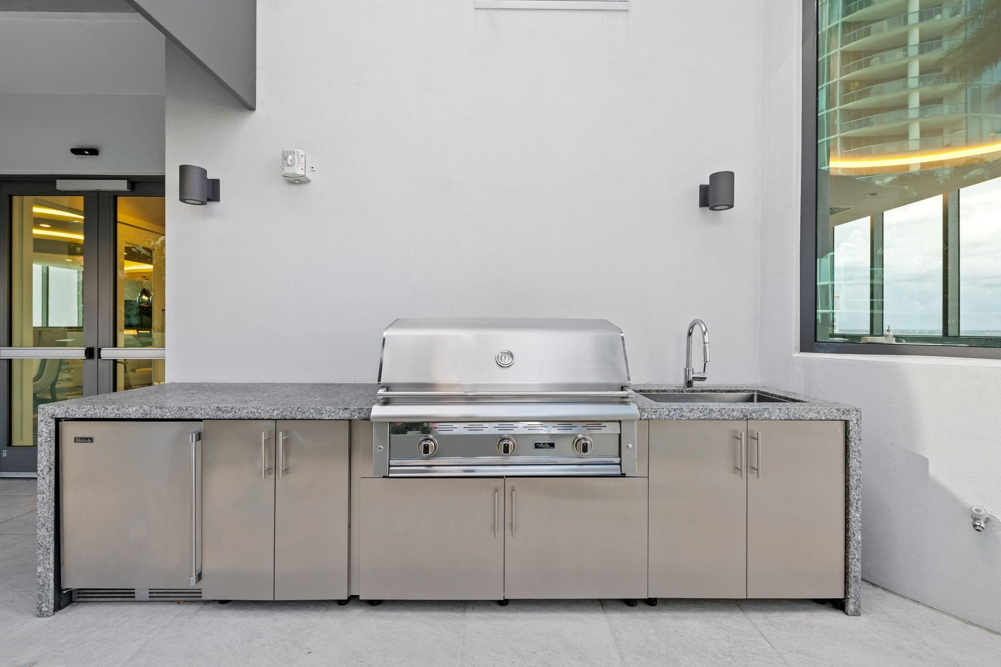 100 E Las Olas #2404 Fort Lauderdale, FL 33301