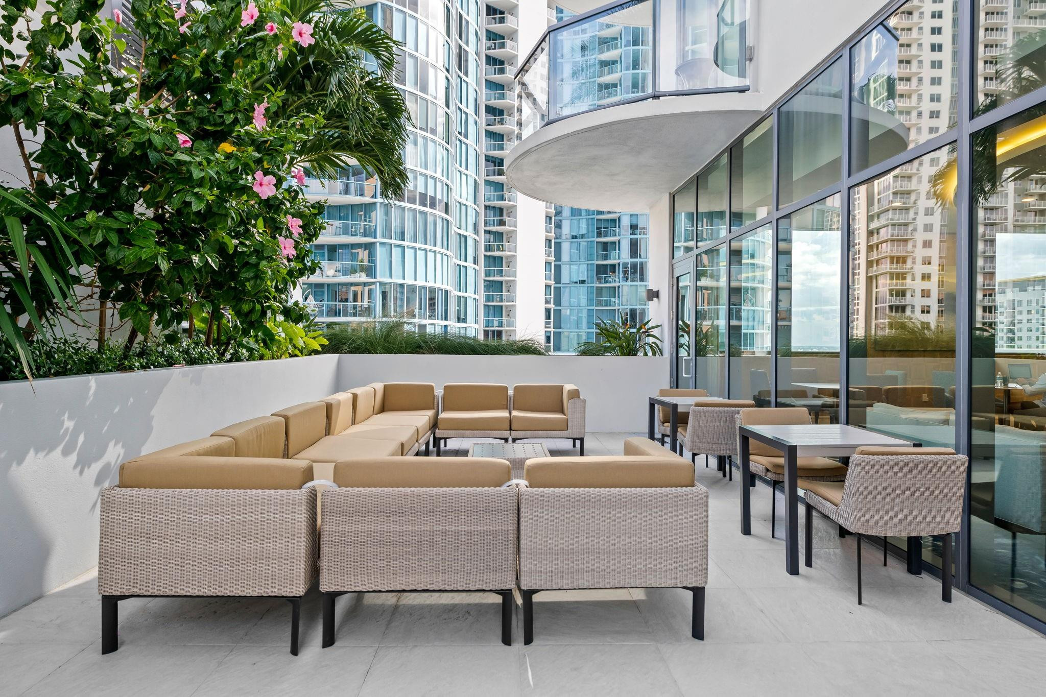 100 E Las Olas #2404 Fort Lauderdale, FL 33301