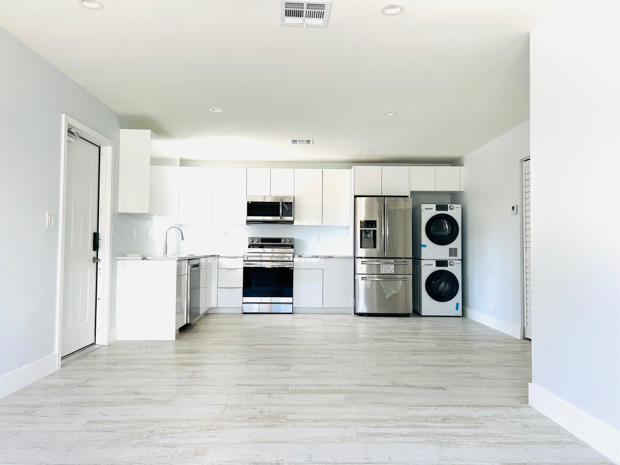 206 SE 1st Ave #1,Delray Beach, FL 33444