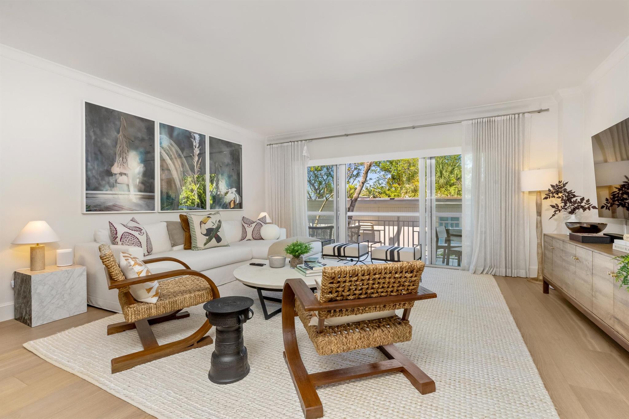 250 Bradley Pl #307,Palm Beach, FL 33480