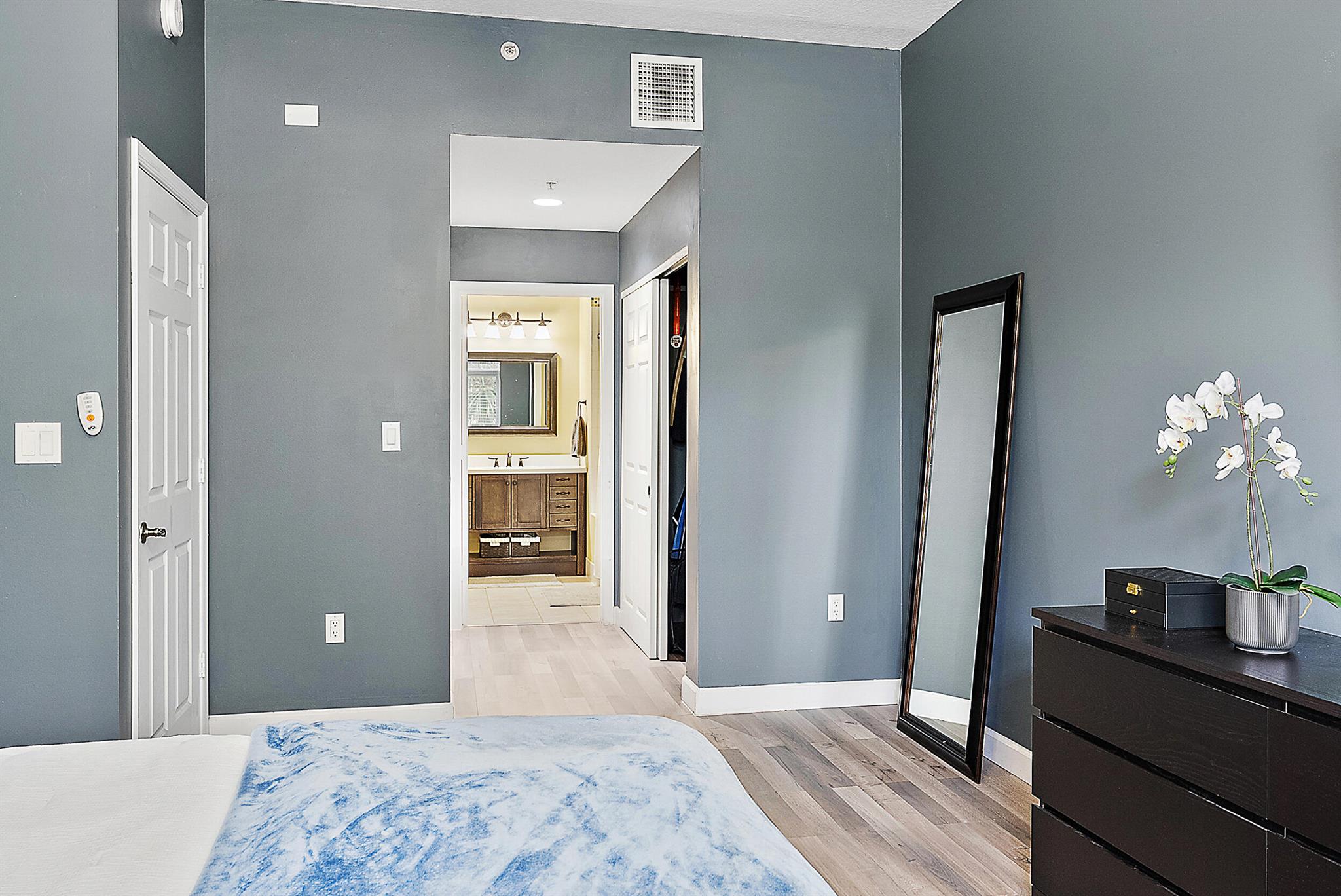 1203 Town Ctr Dr #203 Jupiter, FL 33458