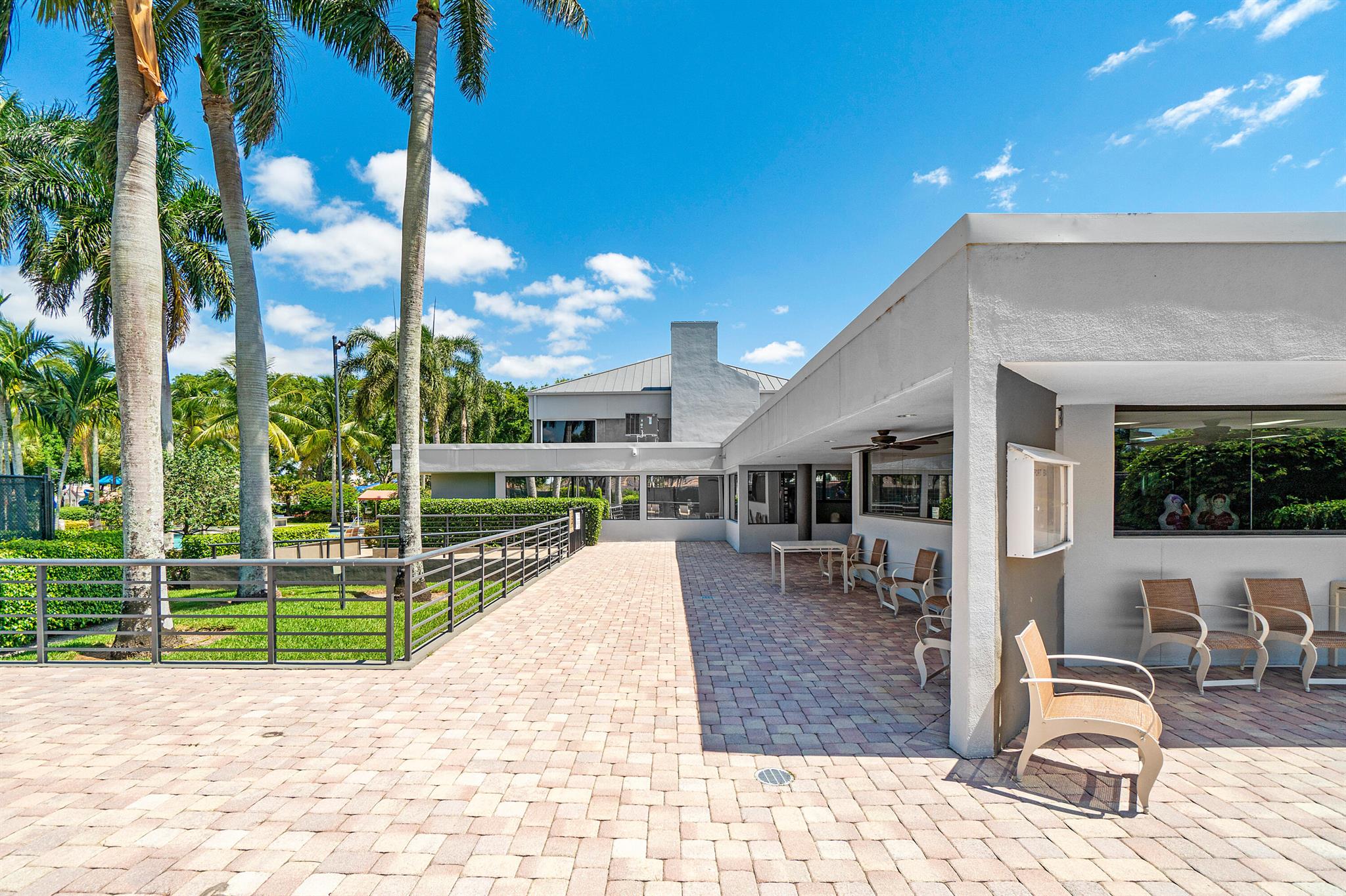 17081 Newport Clb Dr Boca Raton, FL 33496