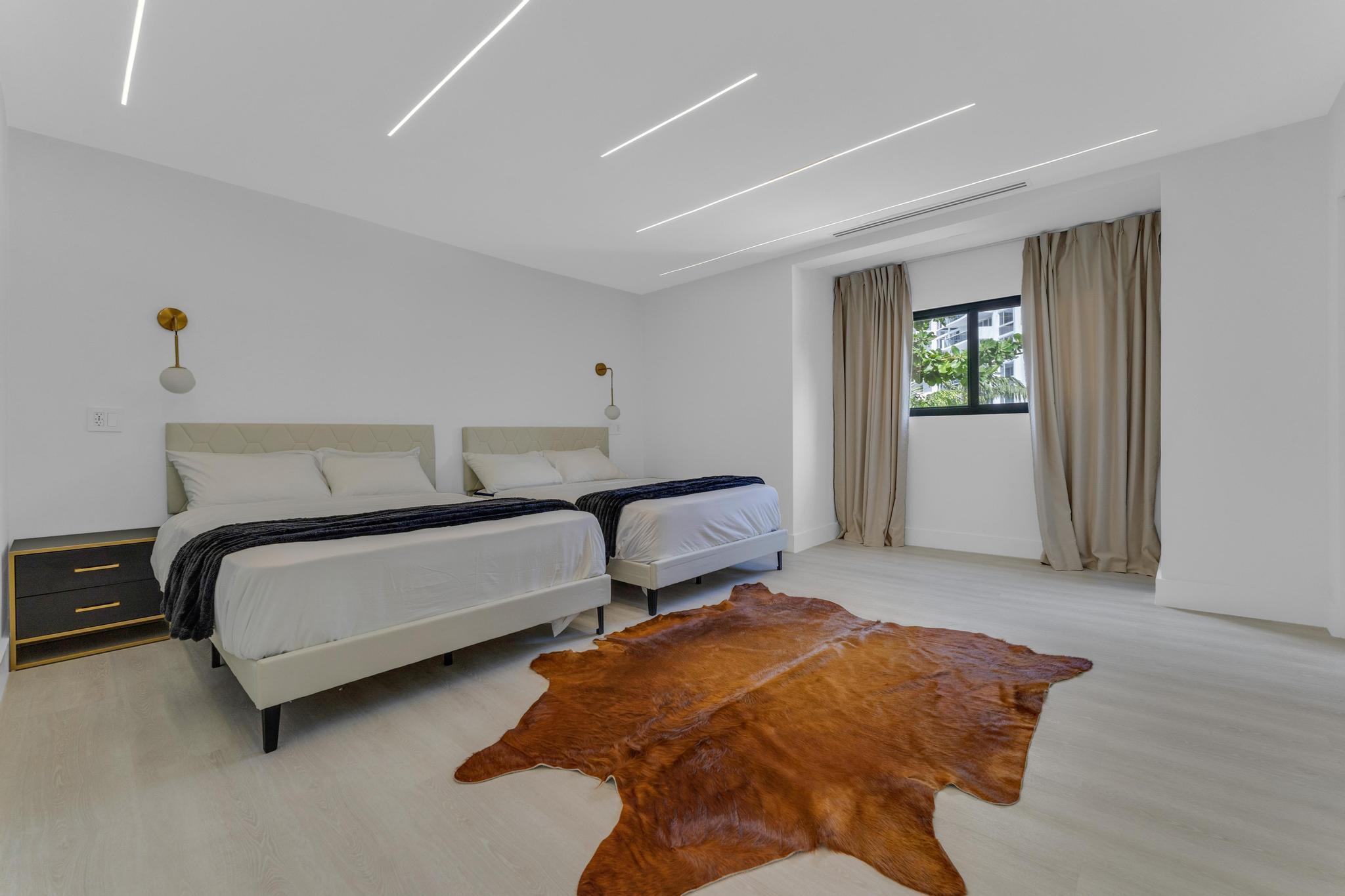 2724 N Ocean Blvd Fort Lauderdale, FL 33308