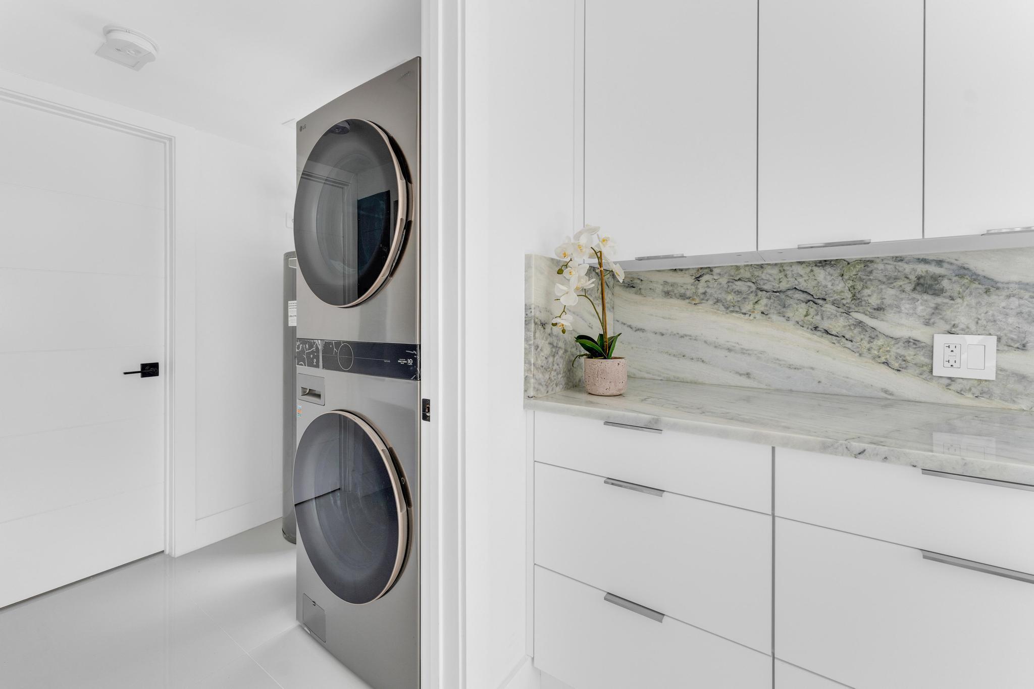 2724 N Ocean Blvd Fort Lauderdale, FL 33308