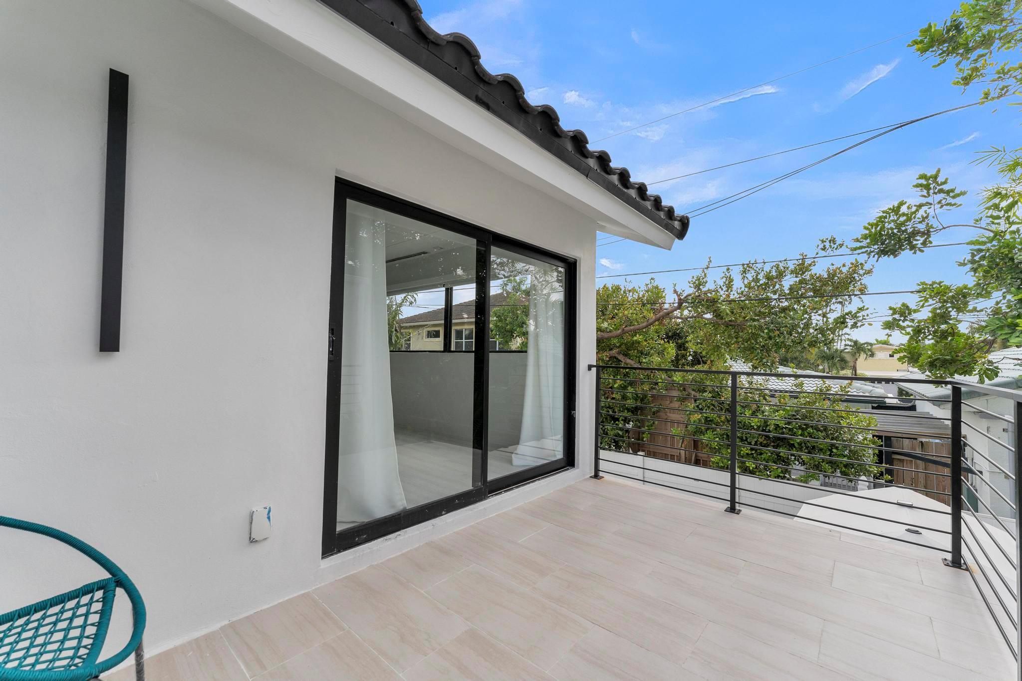 2724 N Ocean Blvd Fort Lauderdale, FL 33308