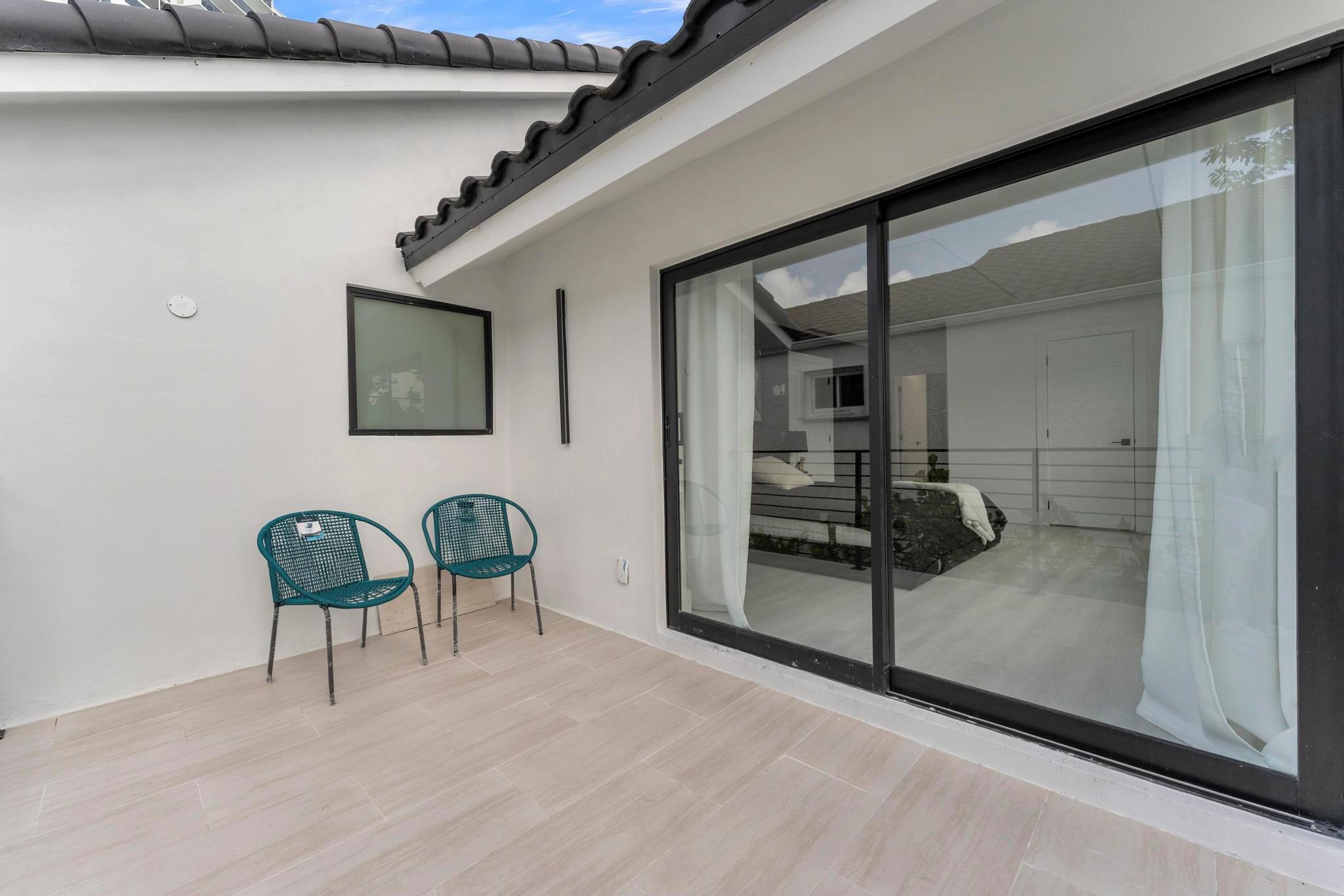 2724 N Ocean Blvd Fort Lauderdale, FL 33308