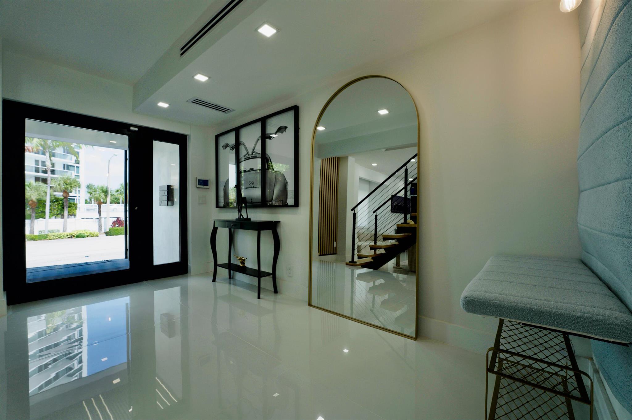 2724 N Ocean Blvd Fort Lauderdale, FL 33308