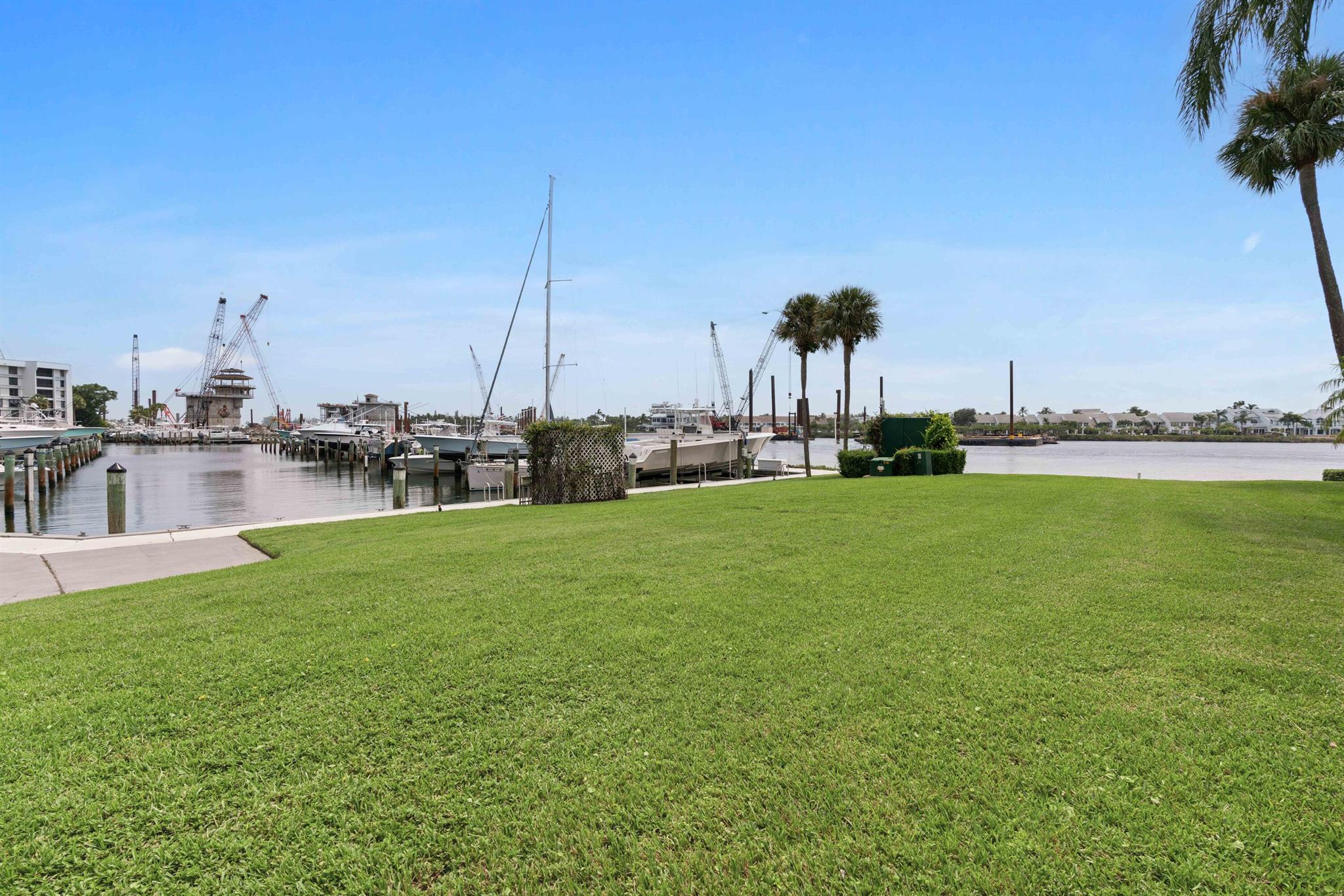 1542 Jupiter Cv Dr #107 Jupiter, FL 33469