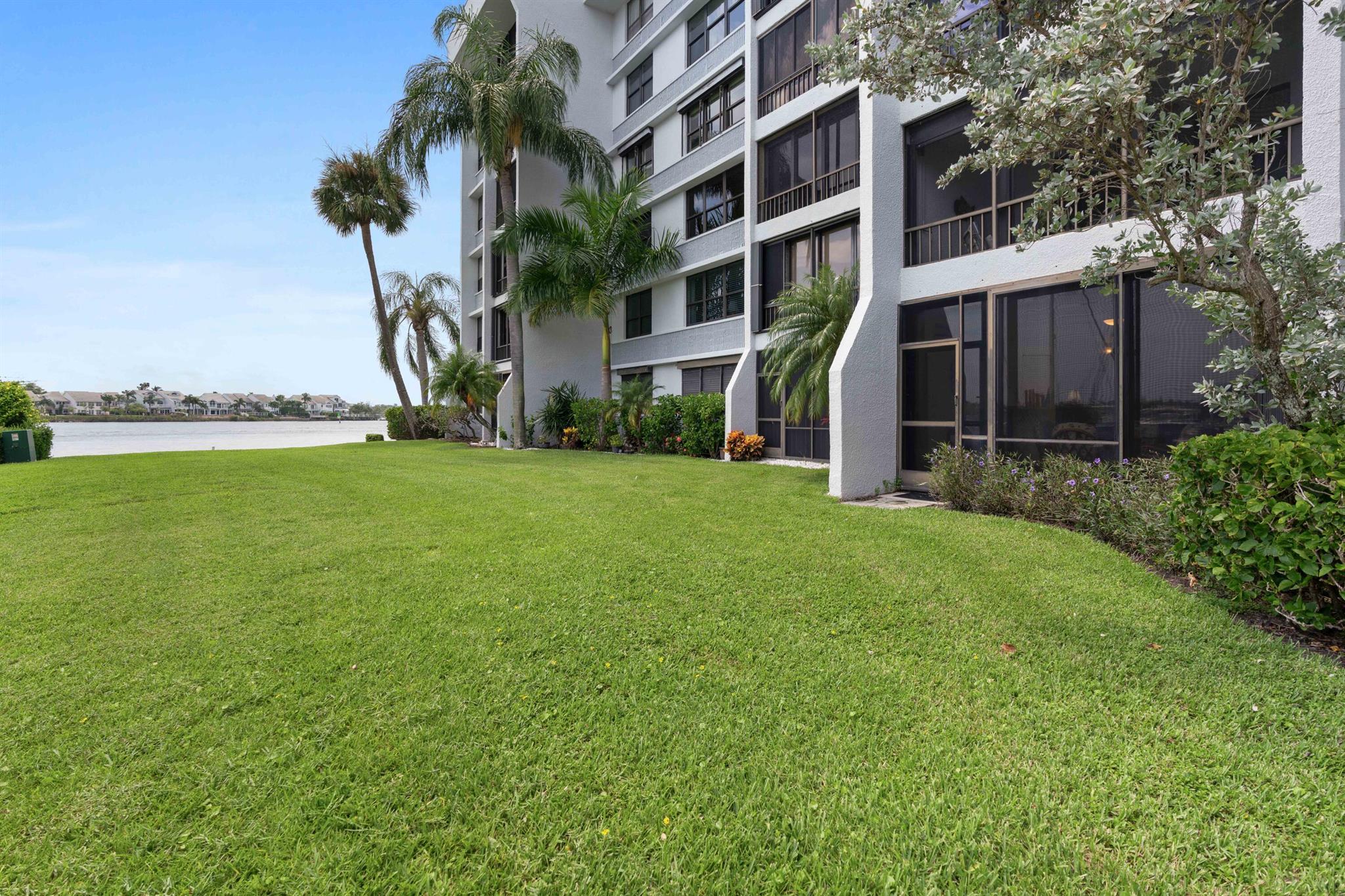 1542 Jupiter Cv Dr #107 Jupiter, FL 33469