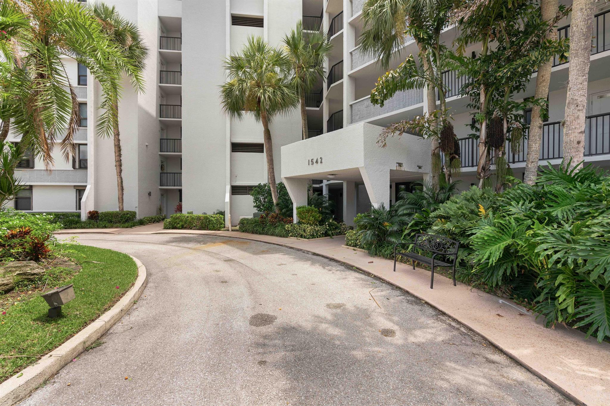 1542 Jupiter Cv Dr #107 Jupiter, FL 33469