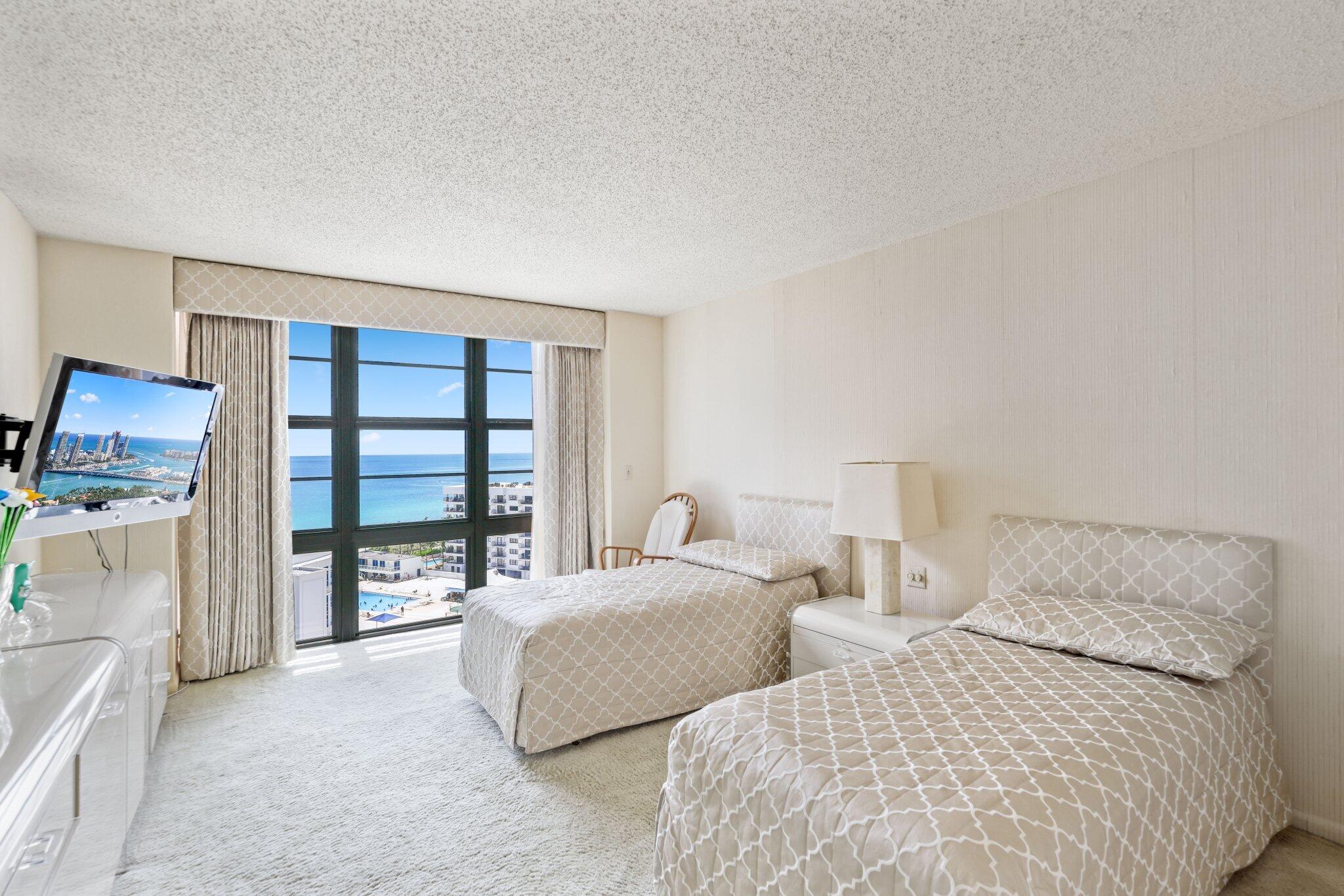 5500 Collins #1401 Miami Beach, FL 33140