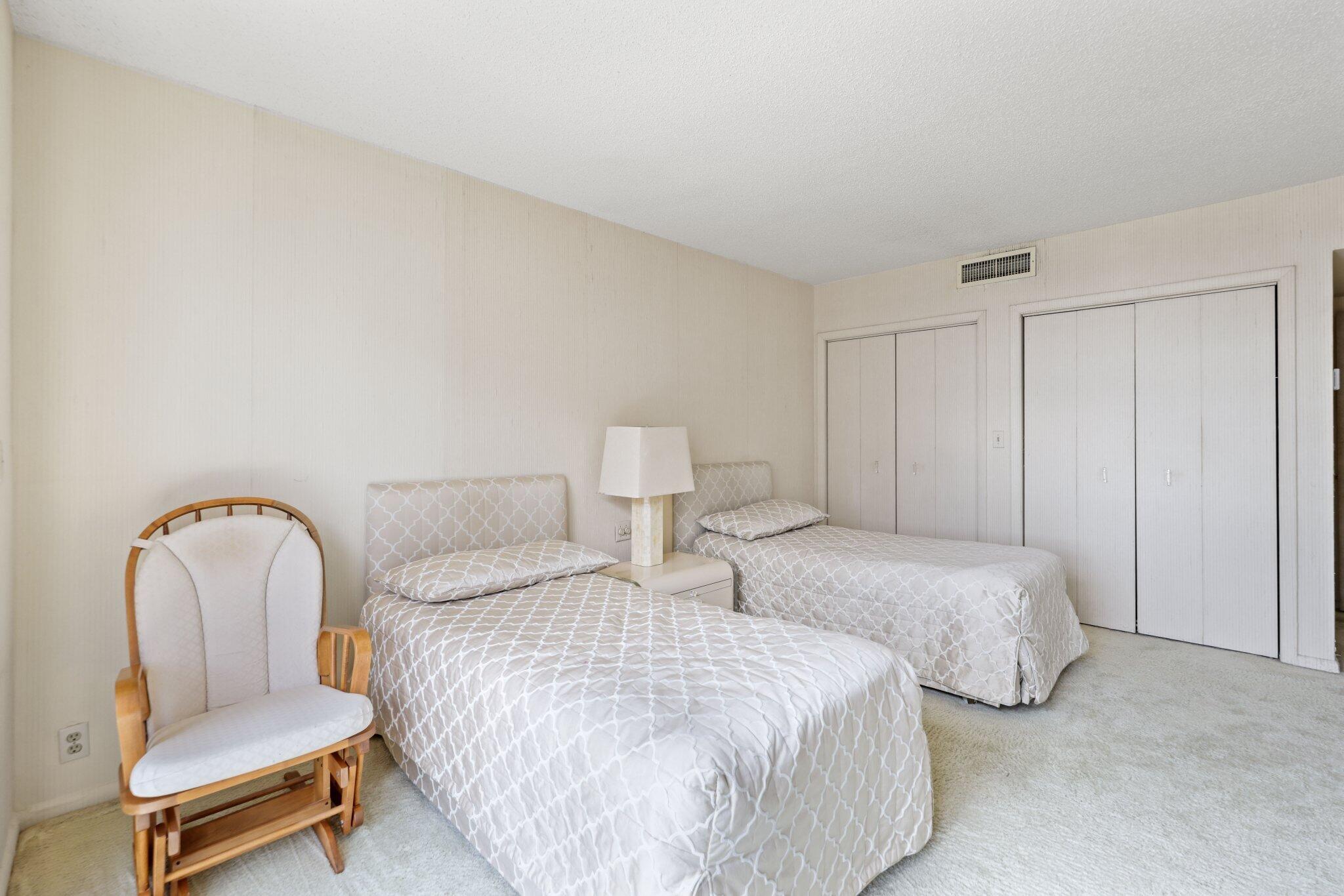 5500 Collins #1401 Miami Beach, FL 33140