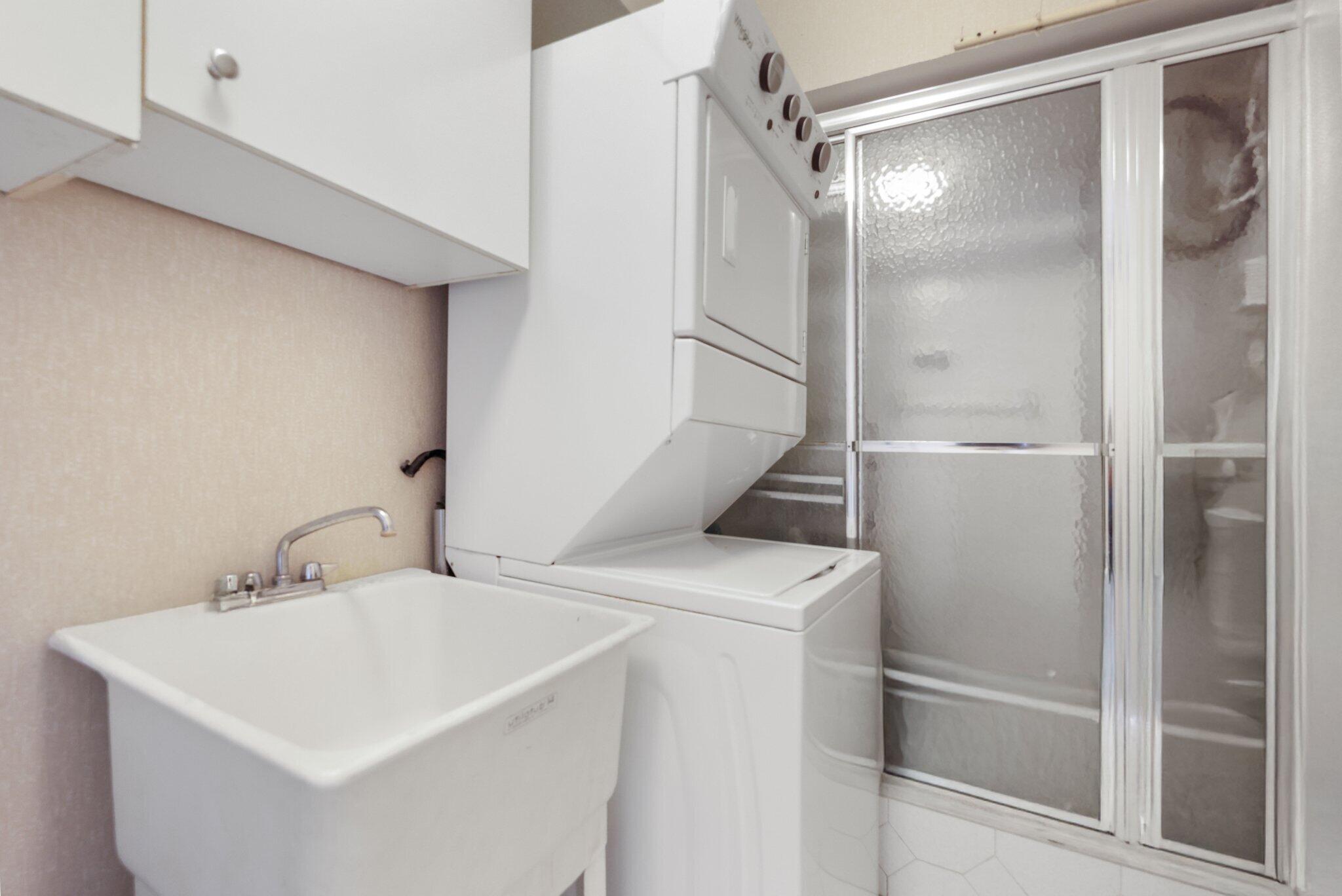 5500 Collins #1401 Miami Beach, FL 33140