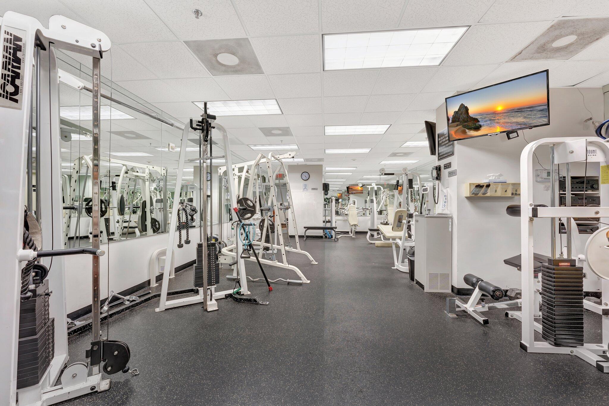 5500 Collins #1401 Miami Beach, FL 33140