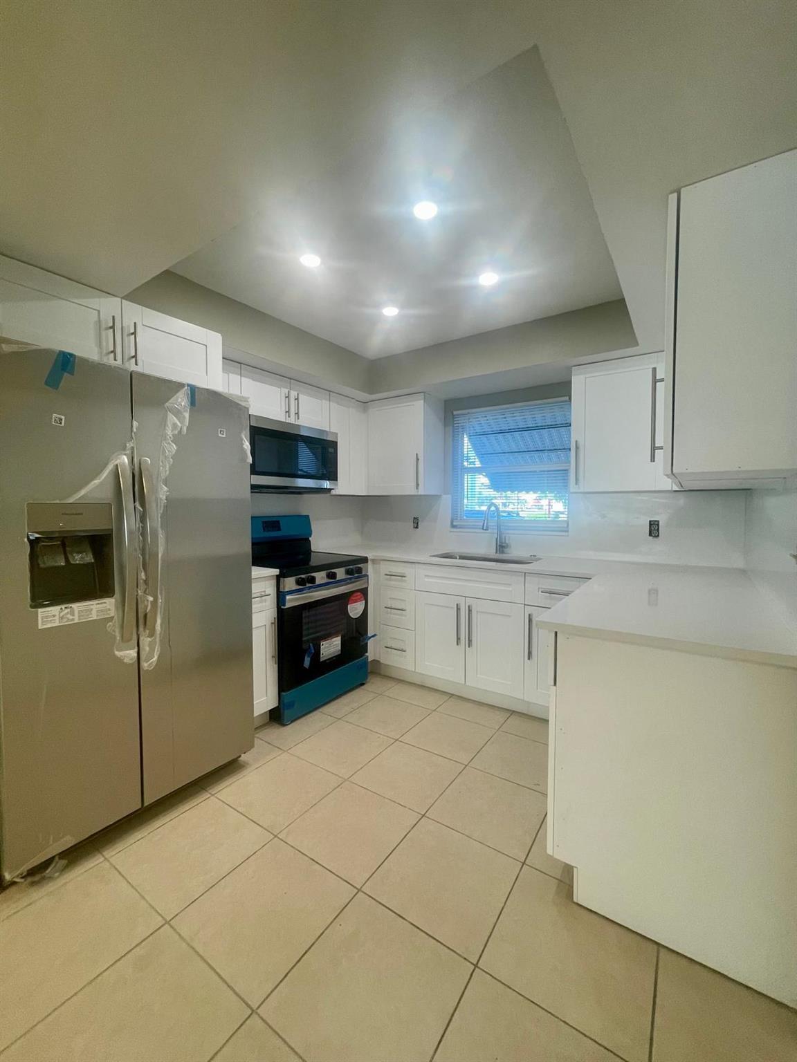 1480 E Sample Rd #101