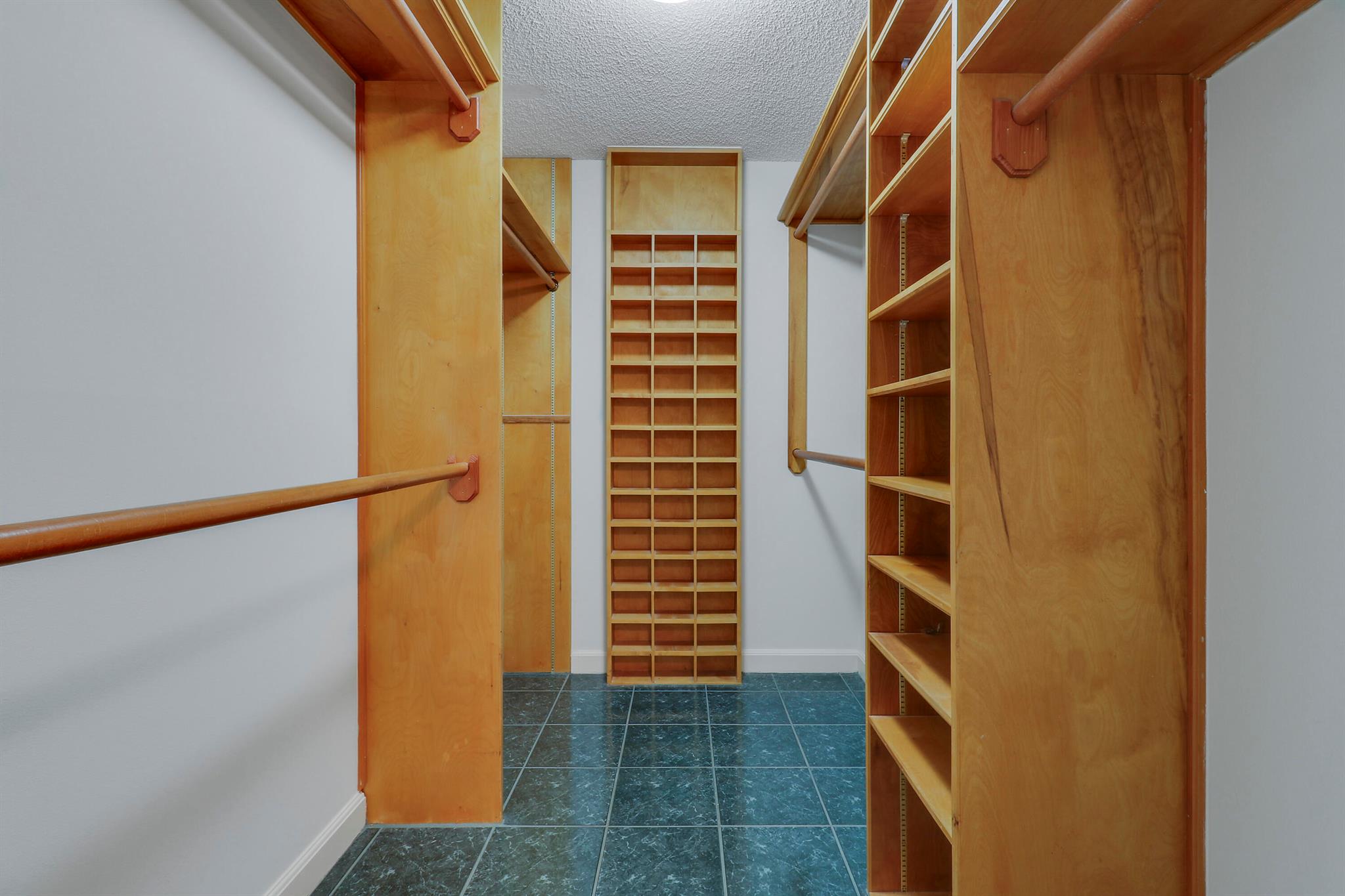 50 Beach Rd #104 Tequesta, FL 33469